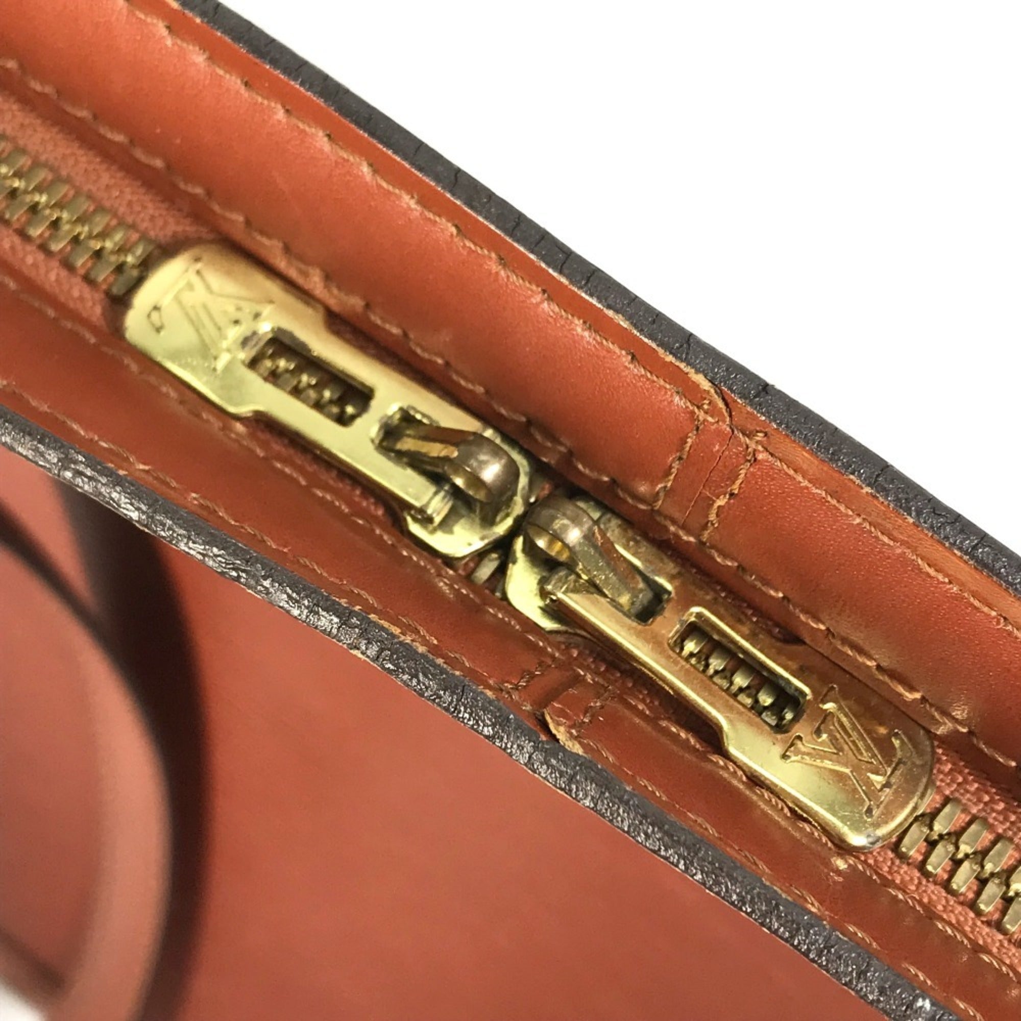 Louis Vuitton Brown Epi Leather Shoulder Bag (Pre-Owned)