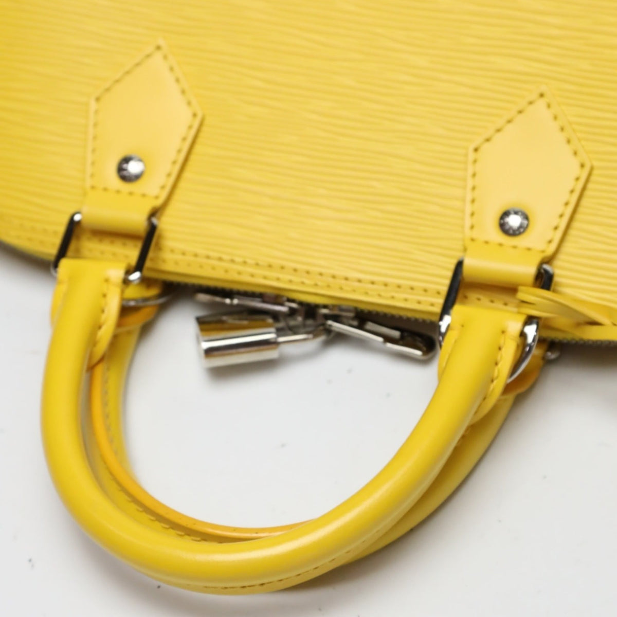 Louis Vuitton Citron Epi Leather Handbag (Pre-Owned)