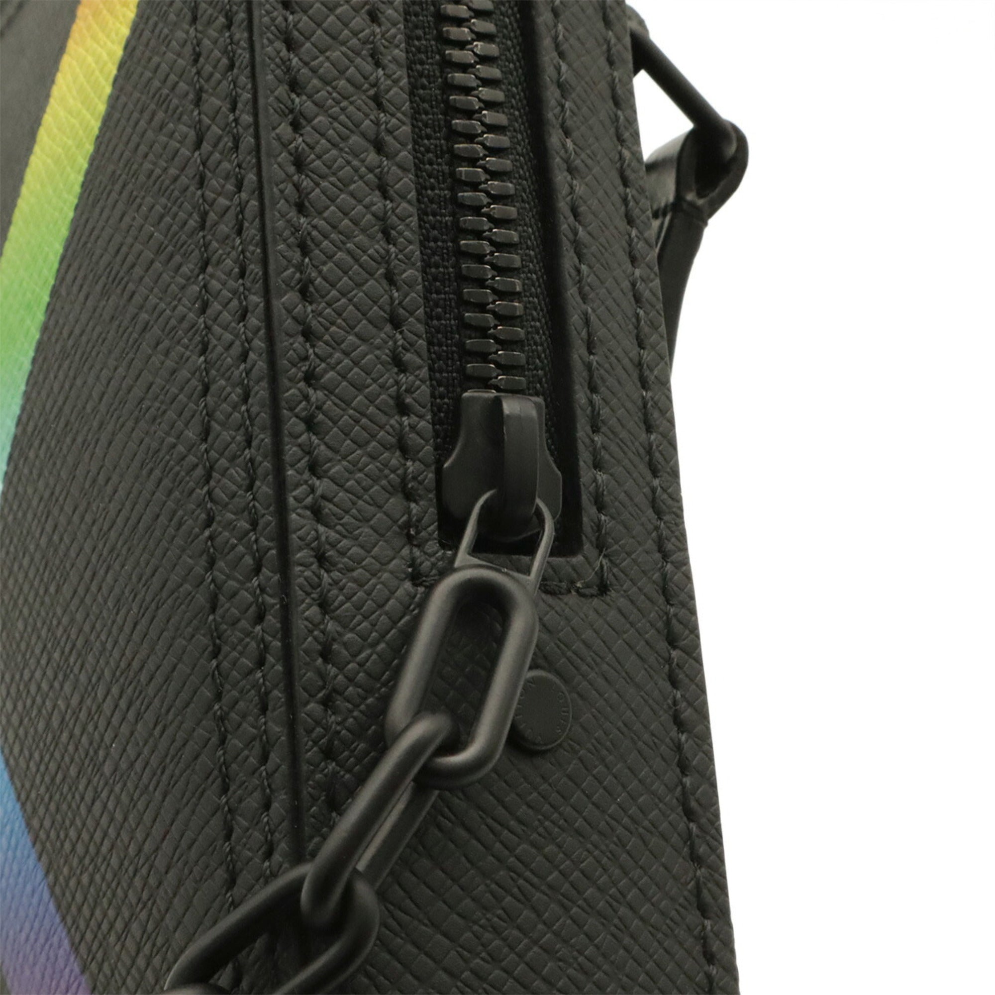 Louis Vuitton Multi-Color Noir Taiga Leather Pochette Shoulder Bag (Pre-Owned)