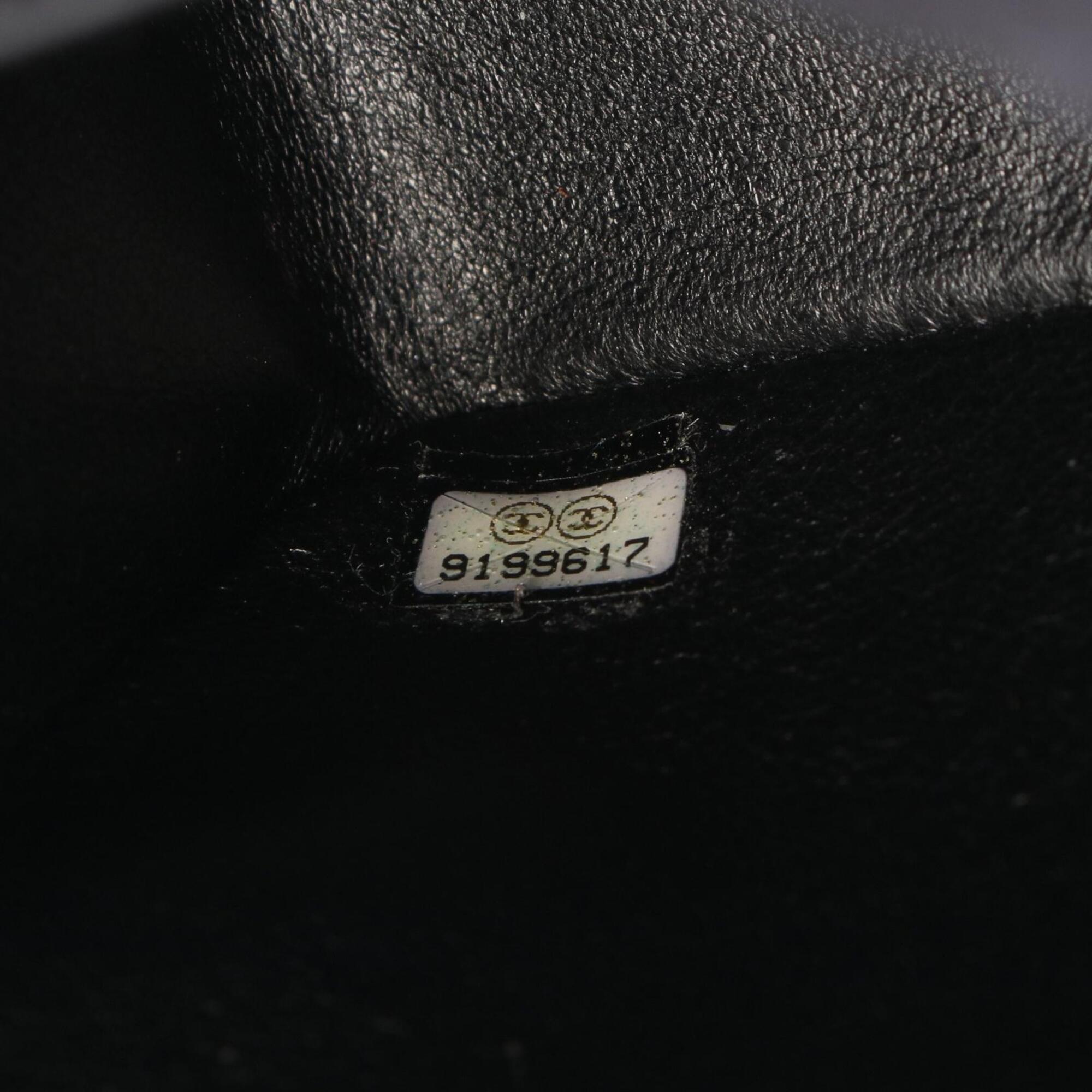 Chanel Black Grained Calfskin Handbag Shoulder Bag (Pre-Owned)