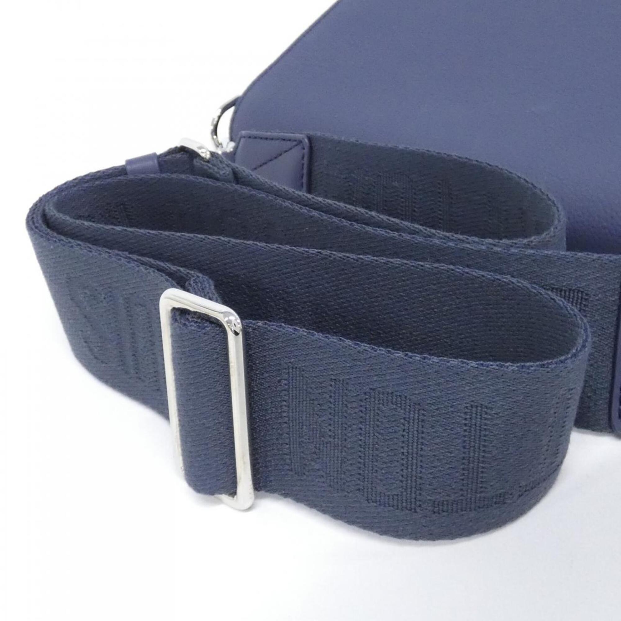 Louis Vuitton Blue Leather Shoulder Bag (Pre-Owned)
