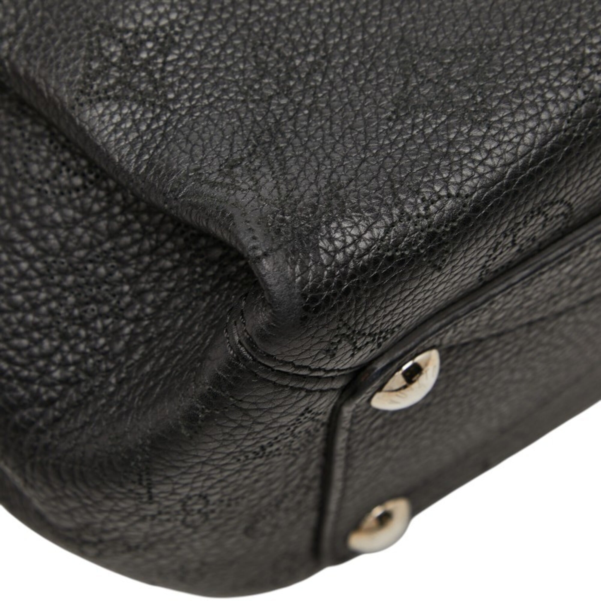 Louis Vuitton Black Leather Handbag (Pre-Owned)