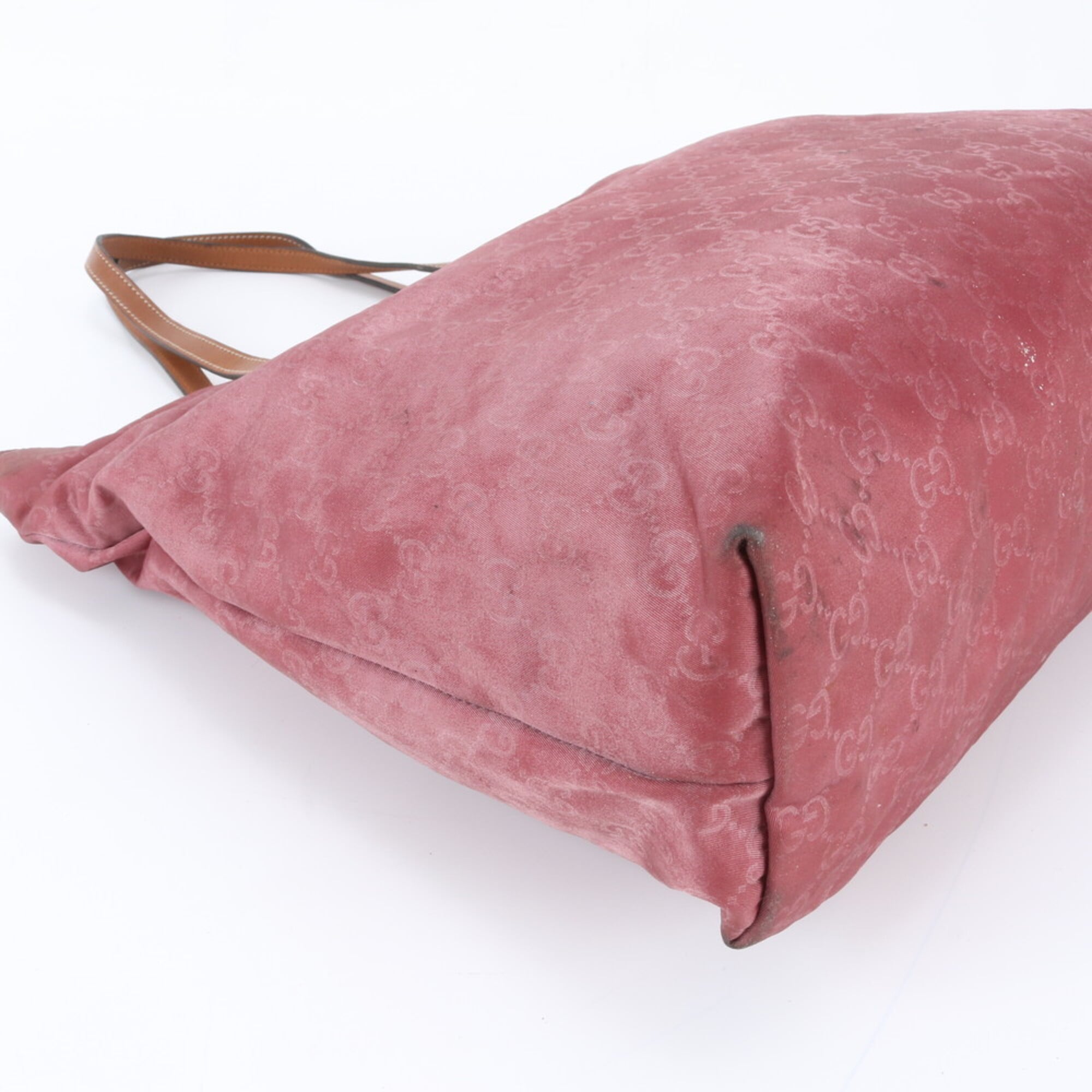 Gucci Red Color Wine Nylon Handbag (Pre-Owned)