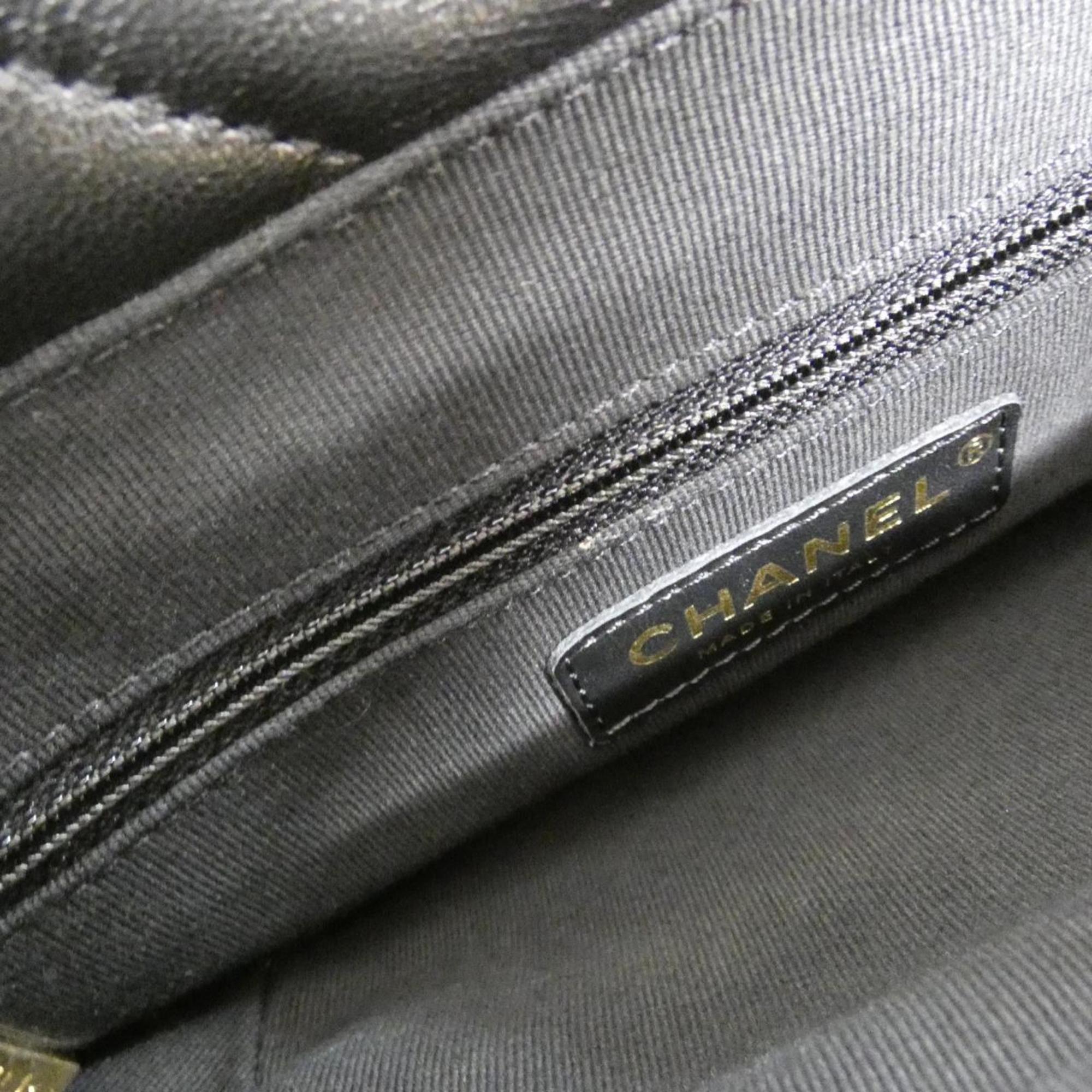 Chanel Black Leather Shoulder Bag (Pre-Owned)