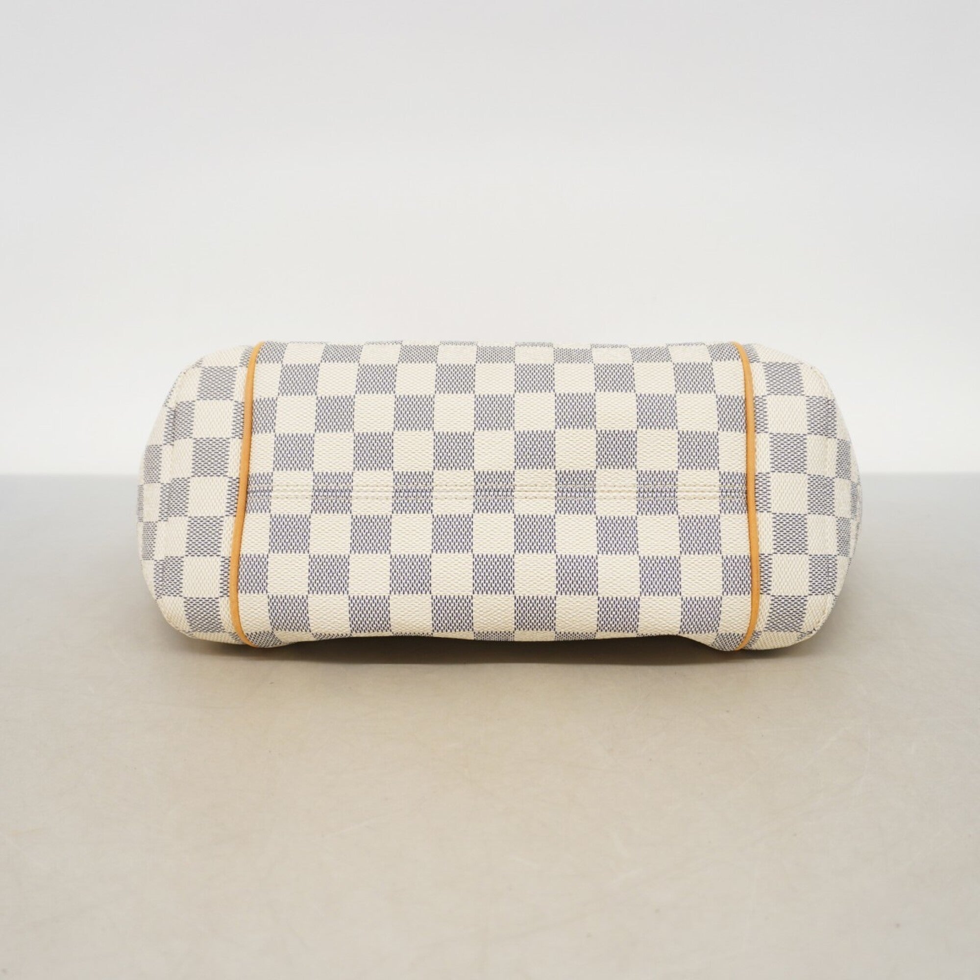 Louis Vuitton White Tote Bag (Pre-Owned)