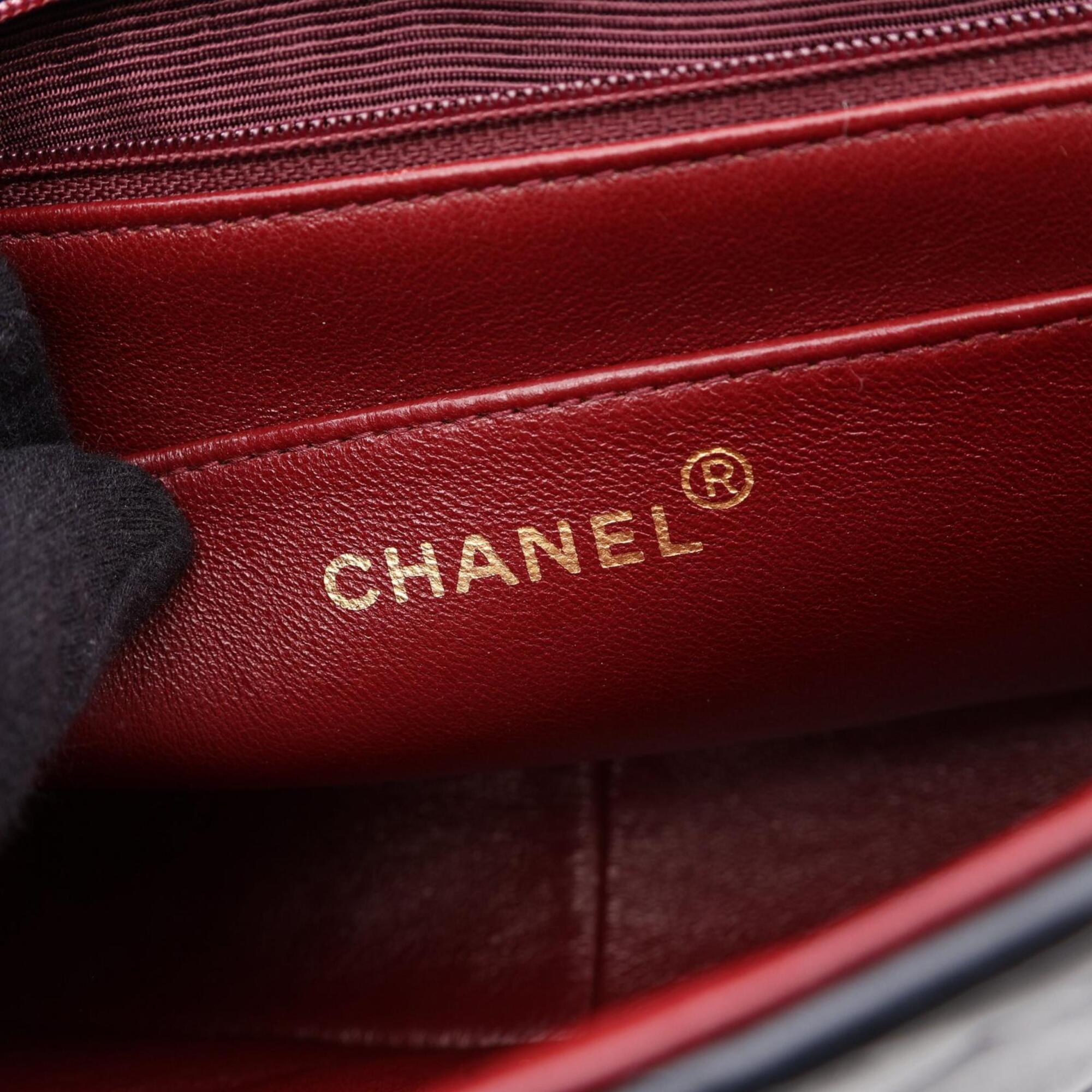 Chanel Black Leather Handbag Shoulder Bag (Pre-Owned)