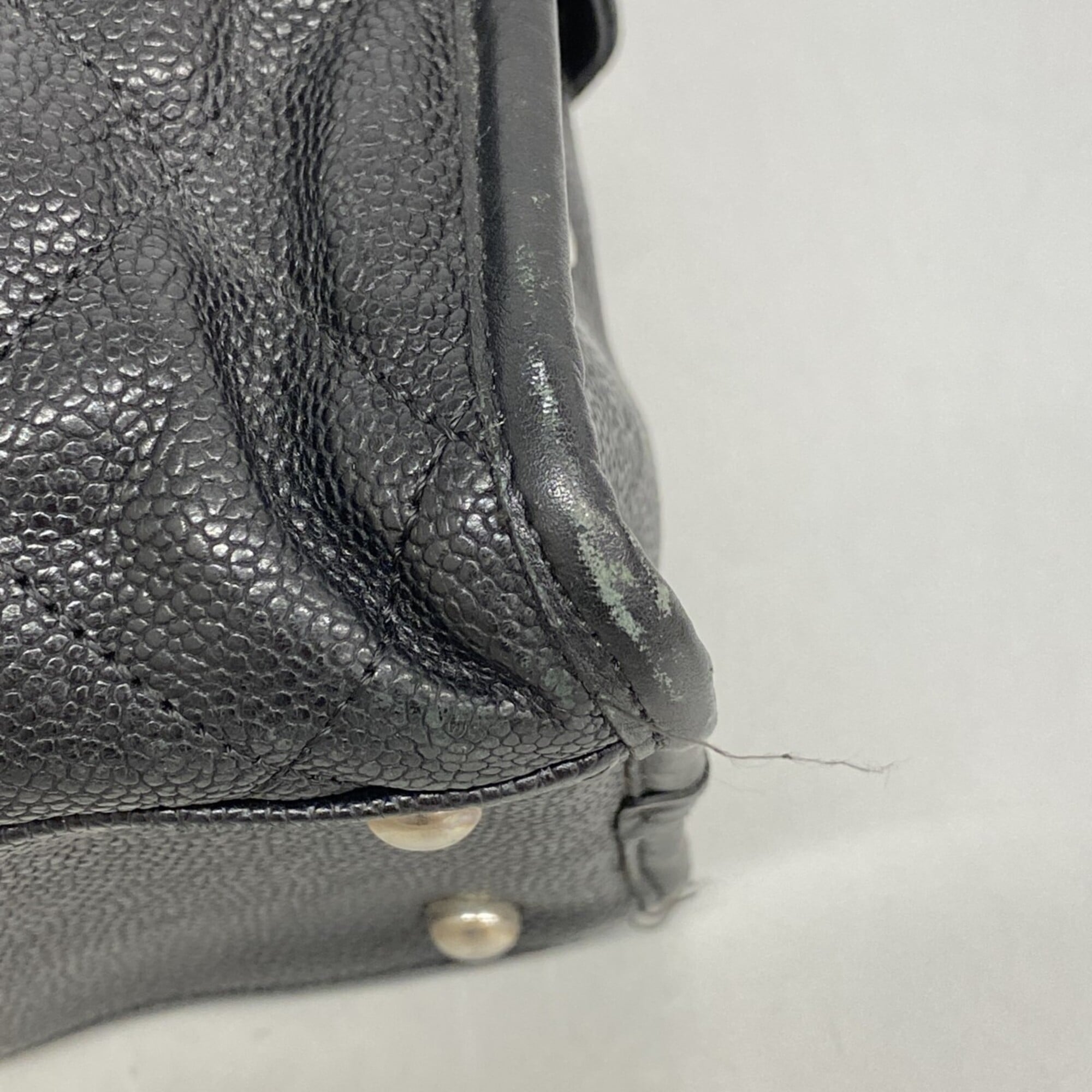 Chanel Black Grained Calfskin Tote Bag (Pre-Owned)