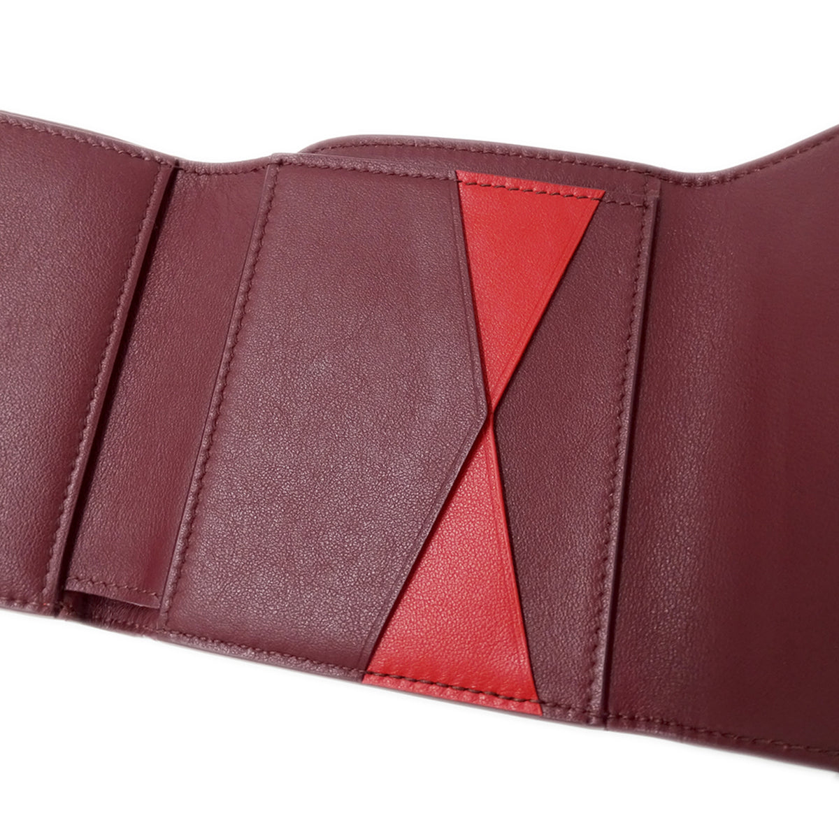 Bottega Veneta Bordeaux Red Color Leather Wallet (Bi-Fold) (Pre-Owned)