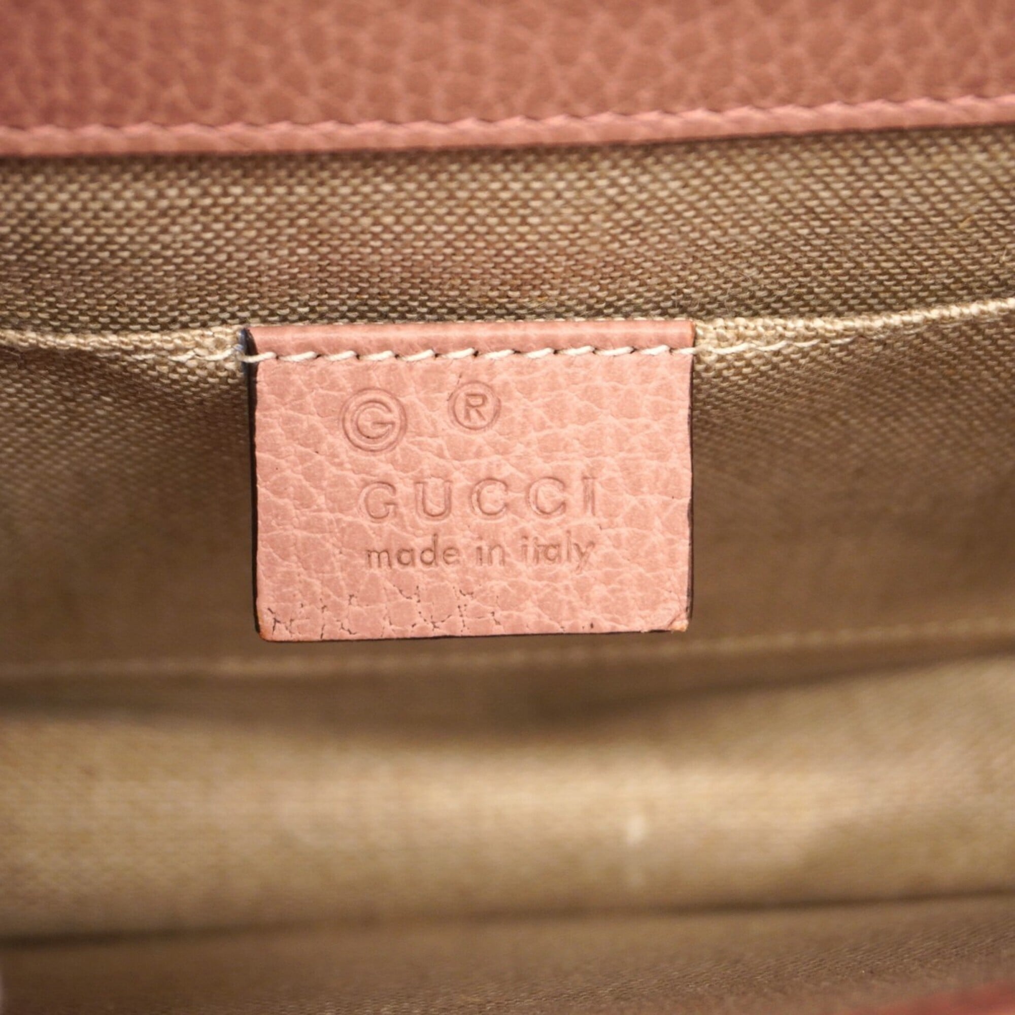 Gucci Pink Leather Shoulder Bag (Pre-Owned)