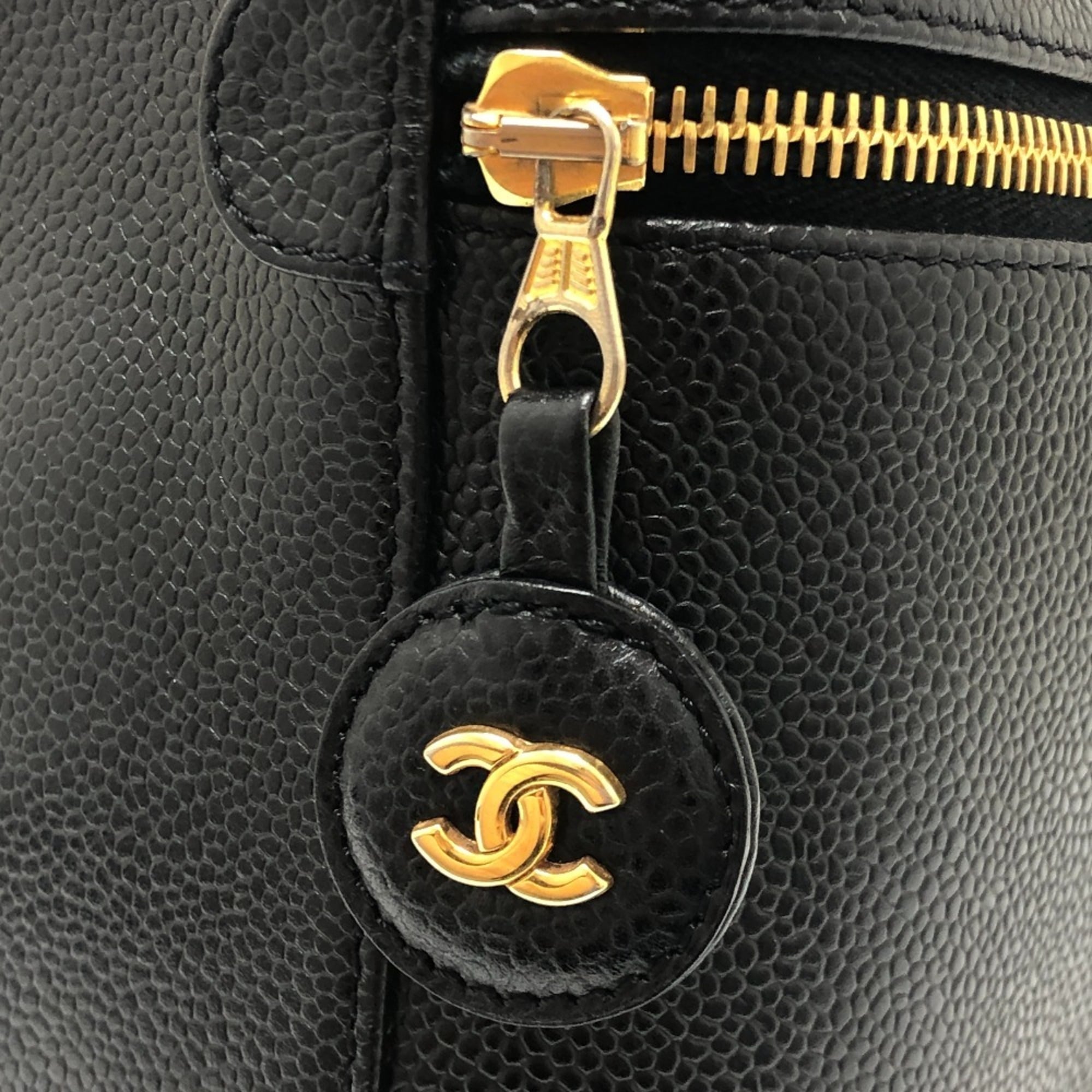 Chanel Black Grained Calfskin Handbag Vanity Bag (Pre-Owned)