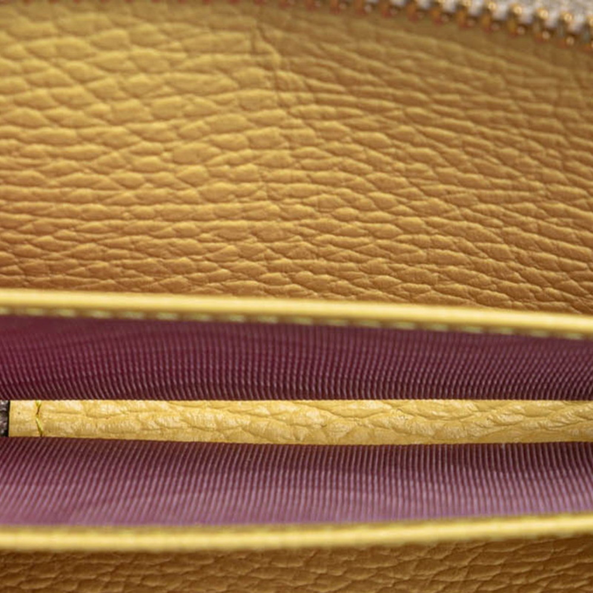 Gucci Gold Beige Leather Coin Purse/Coin Case (Pre-Owned)