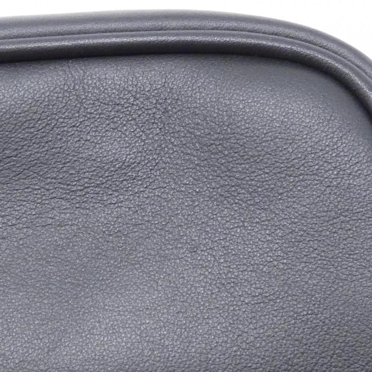 Fendi Black Leather Shoulder Bag (Pre-Owned)