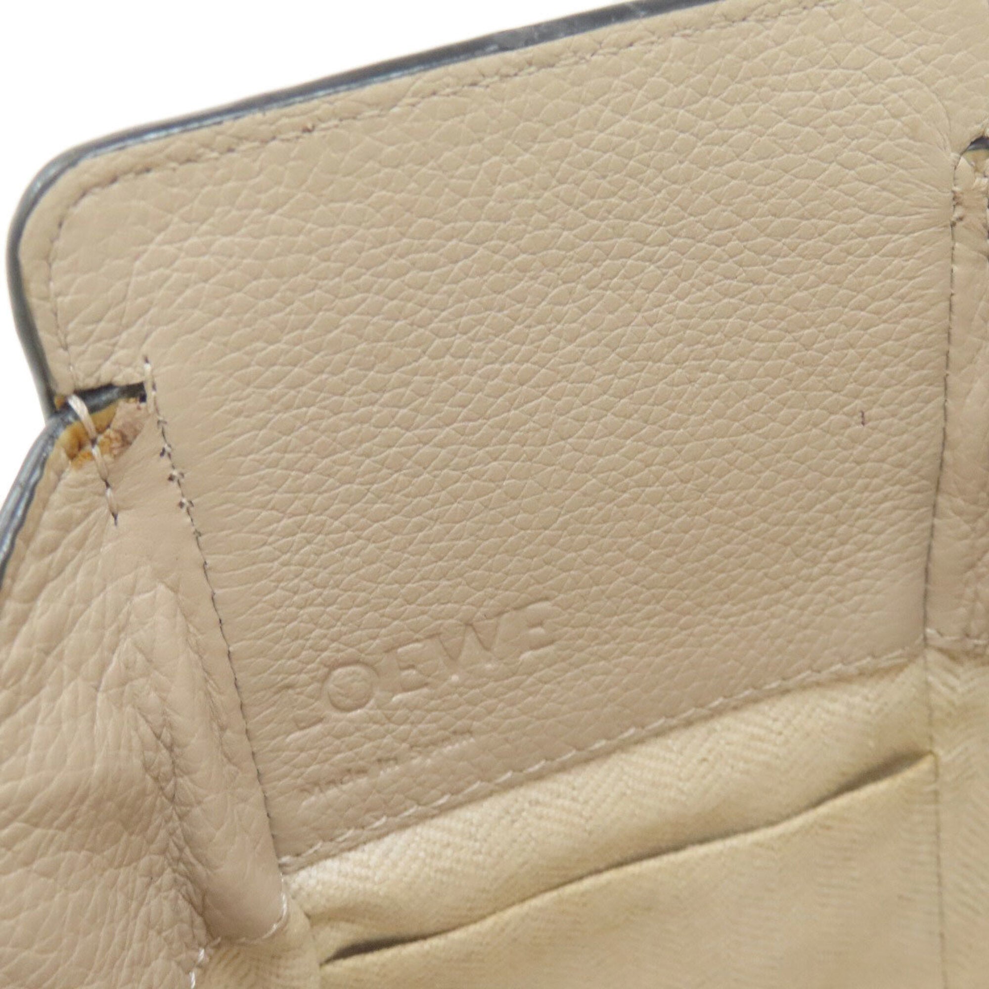 Loewe Grayish Leather Handbag (Pre-Owned)