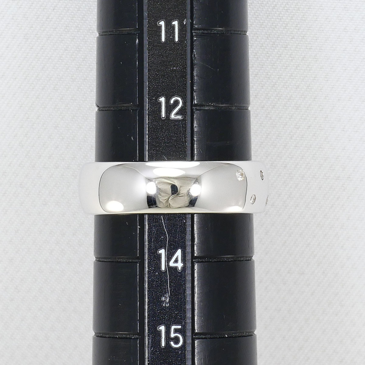 Unbranded White Gold White Gold (18K) Band Ring (Pre-Owned)