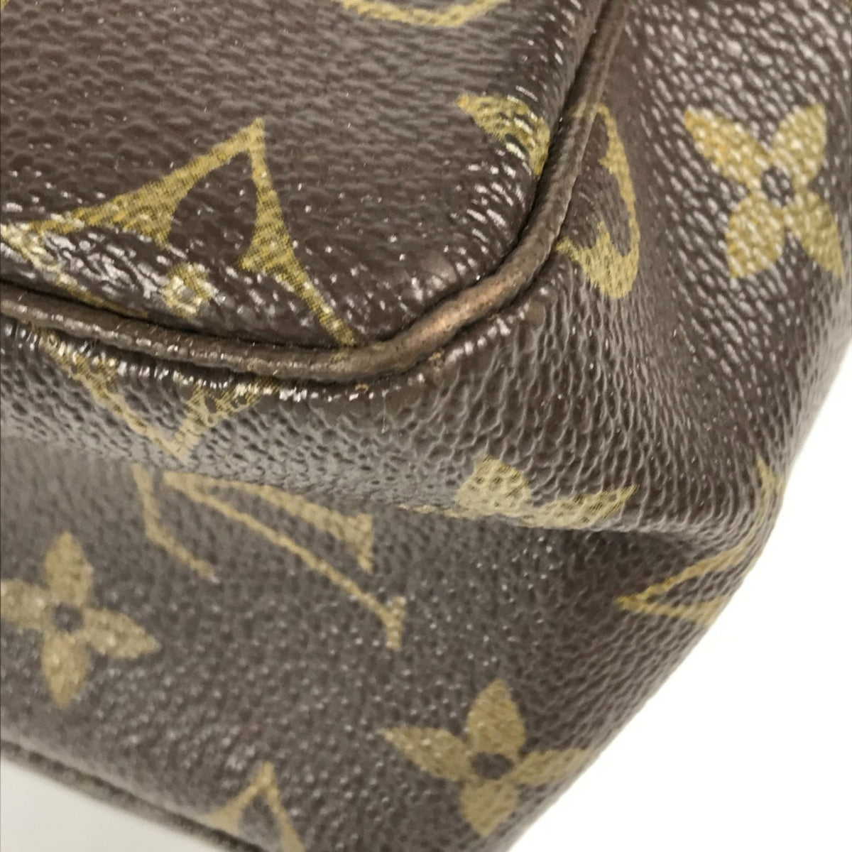 Louis Vuitton Brown Monogram Monogram Pouch (Pre-Owned)