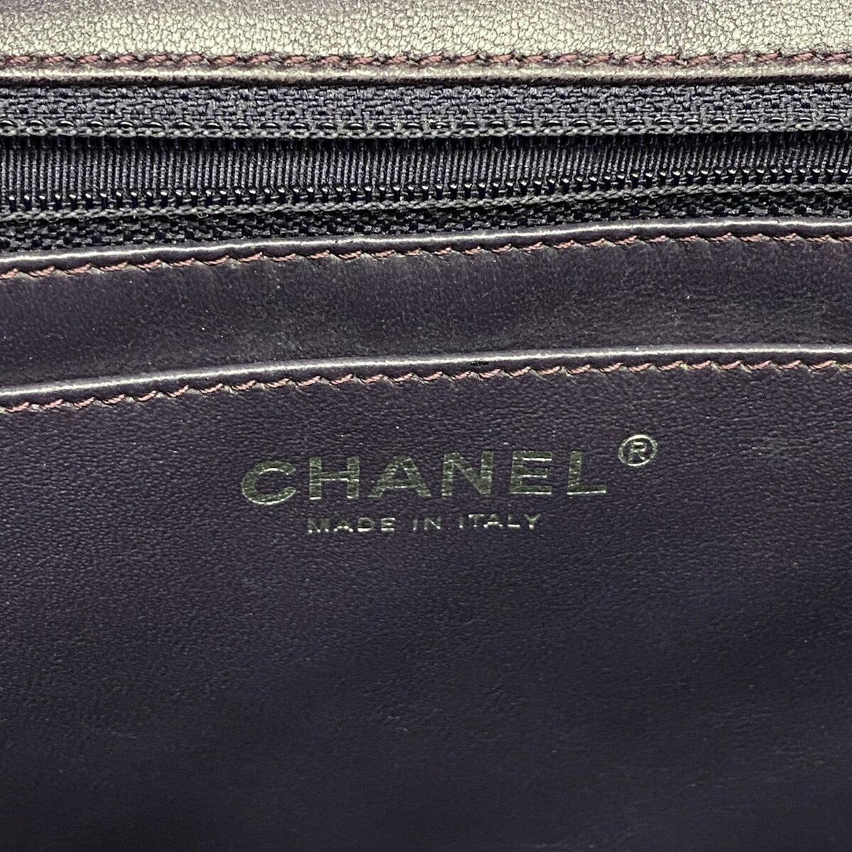 Chanel Purple Patent Leather Shoulder Bag (Pre-Owned)