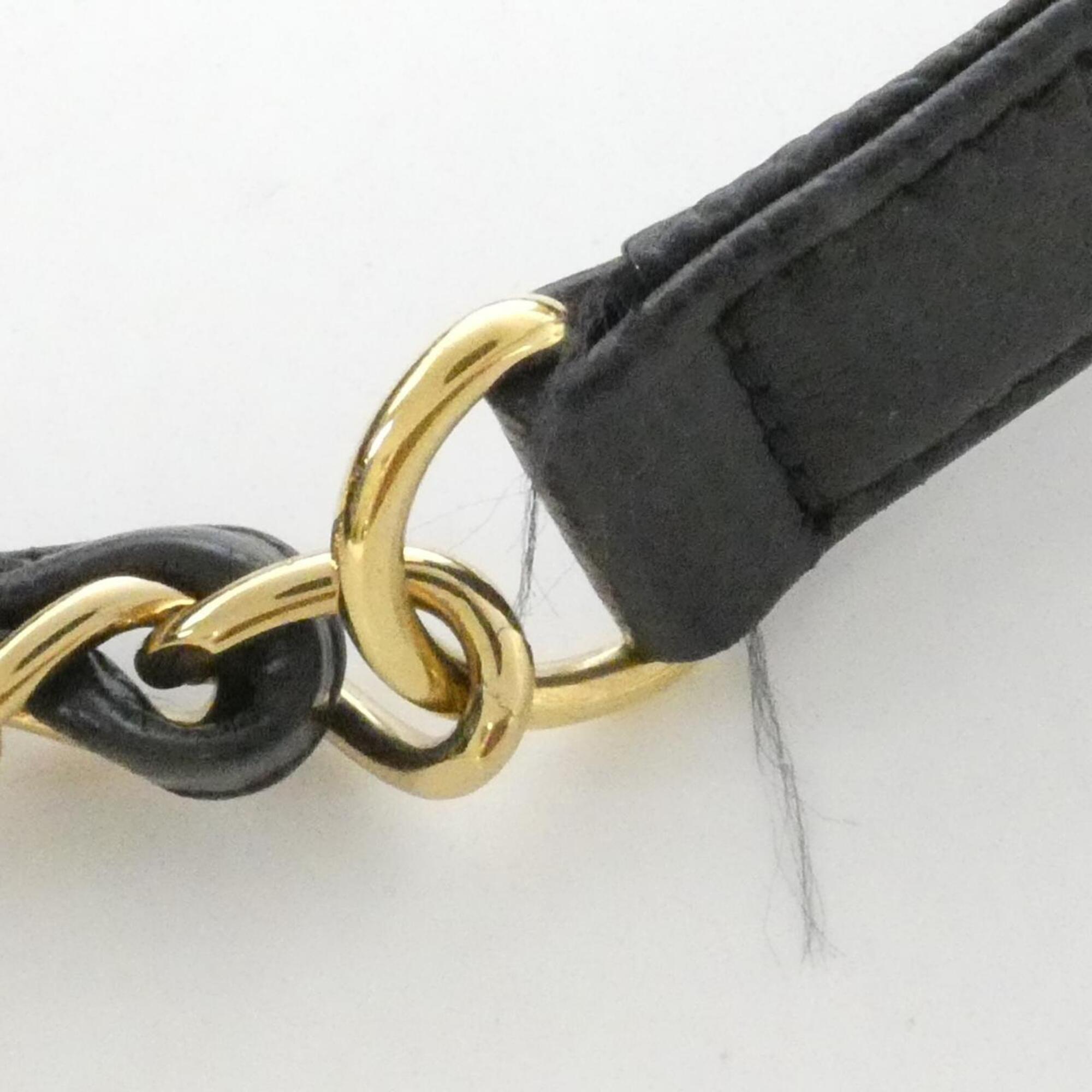 Chanel Black Grained Calfskin Shoulder Bag (Pre-Owned)