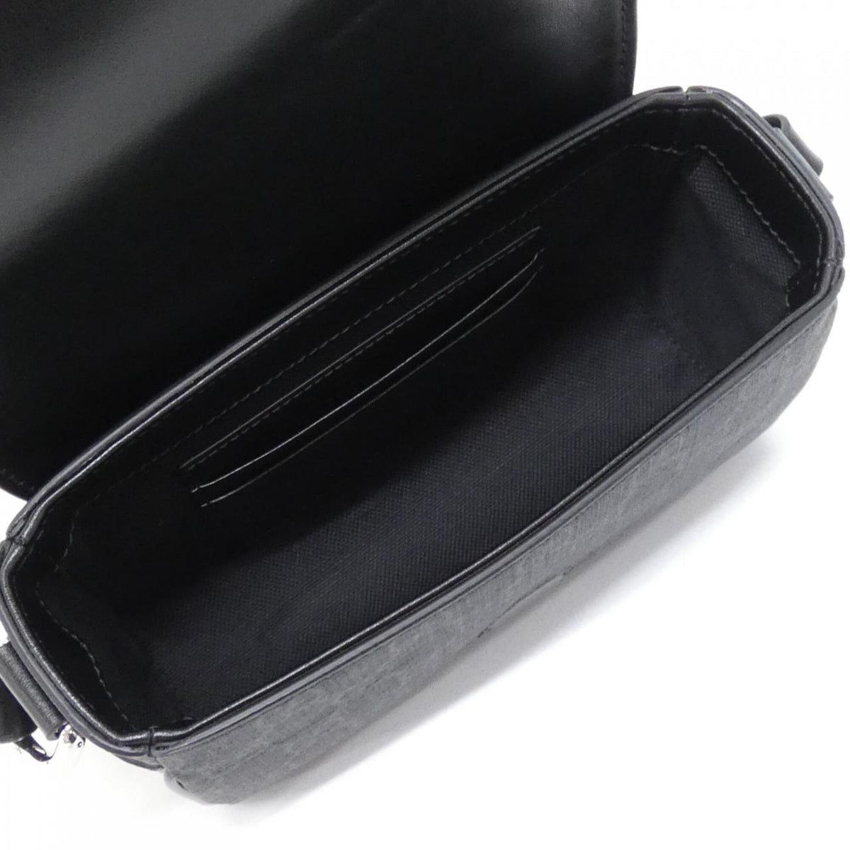 Gucci Black Gg Supreme Shoulder Bag (Pre-Owned)