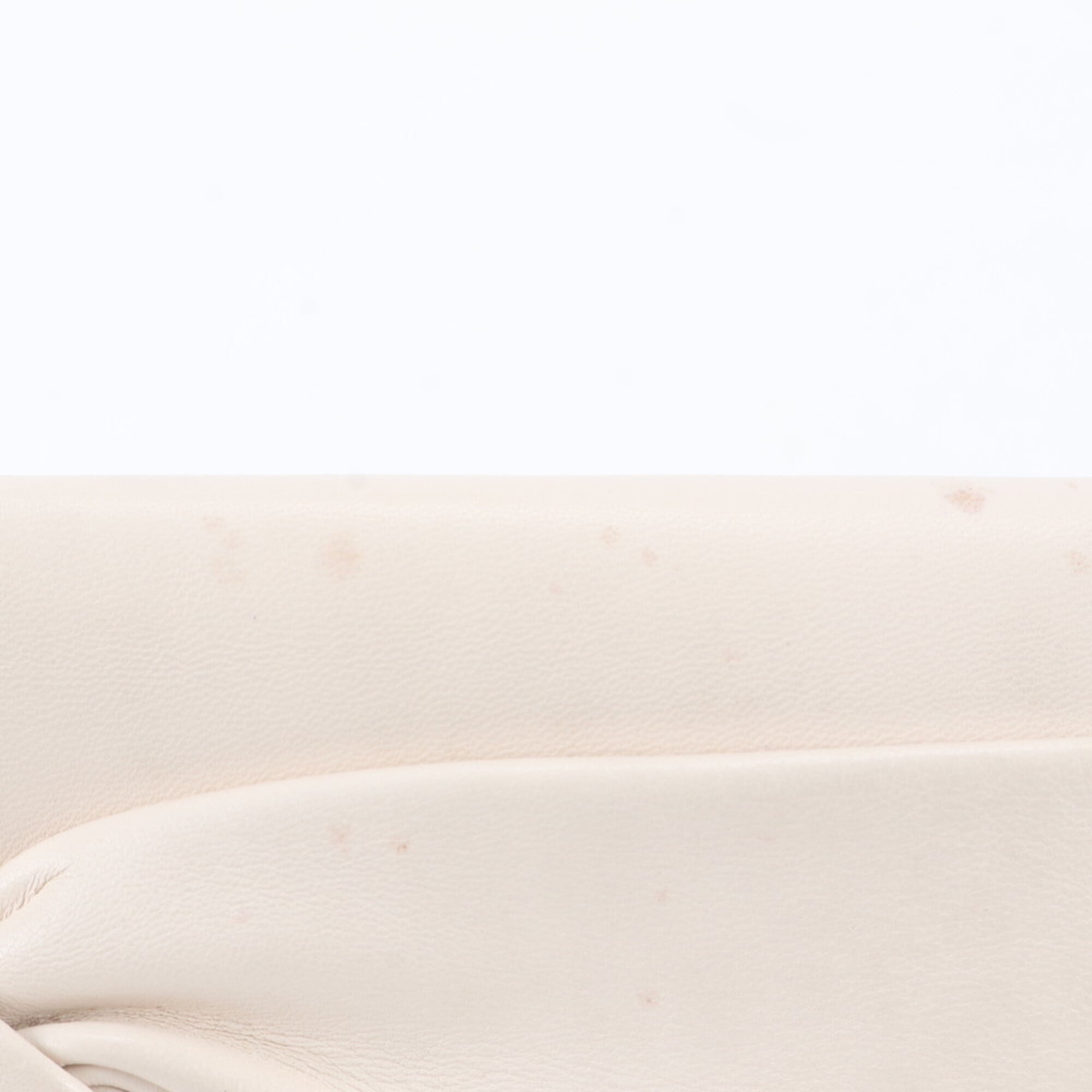 Loewe Ivory Leather Crossbody Bag Shoulder Bag (Pre-Owned)