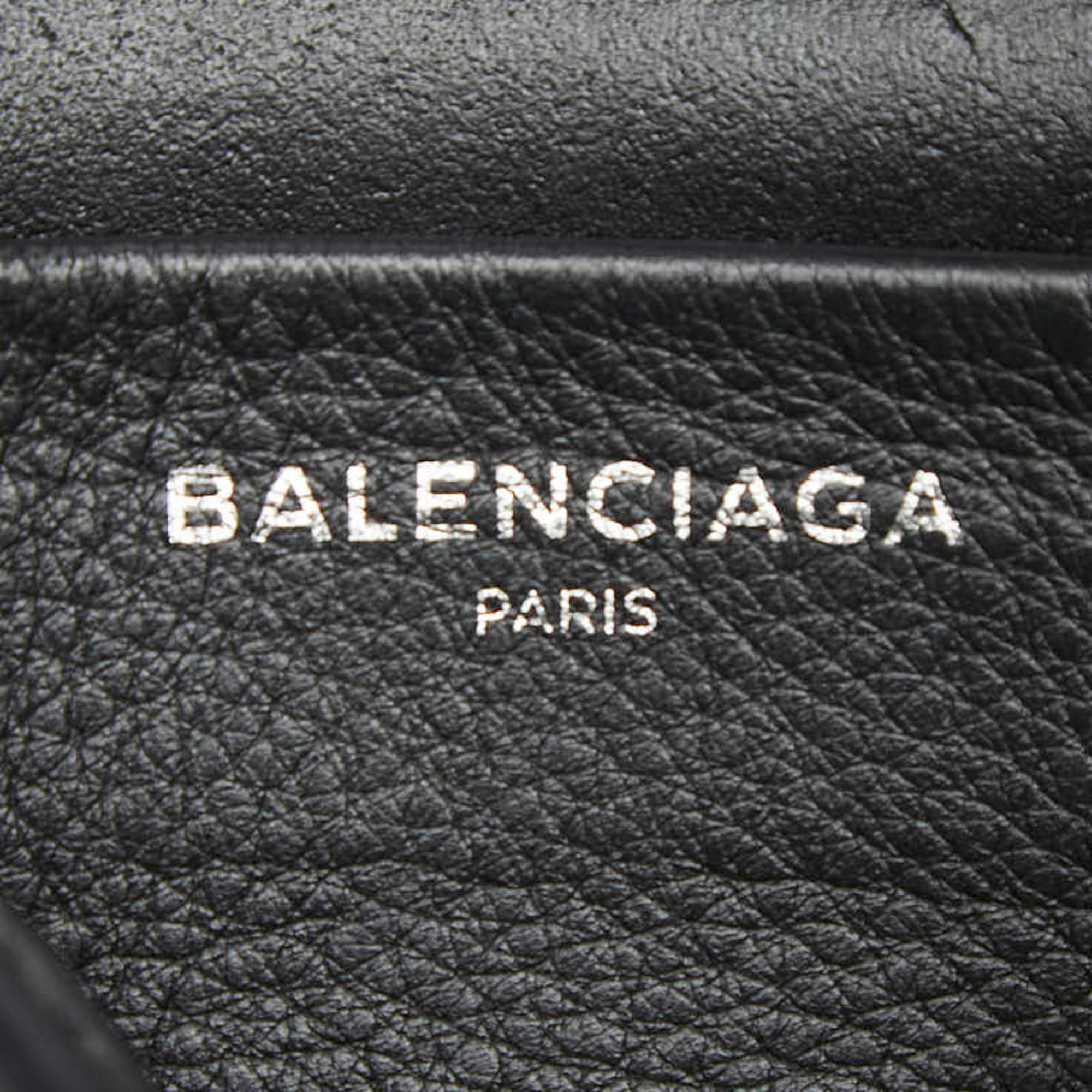 Balenciaga Black Leather Shoulder Bag (Pre-Owned)