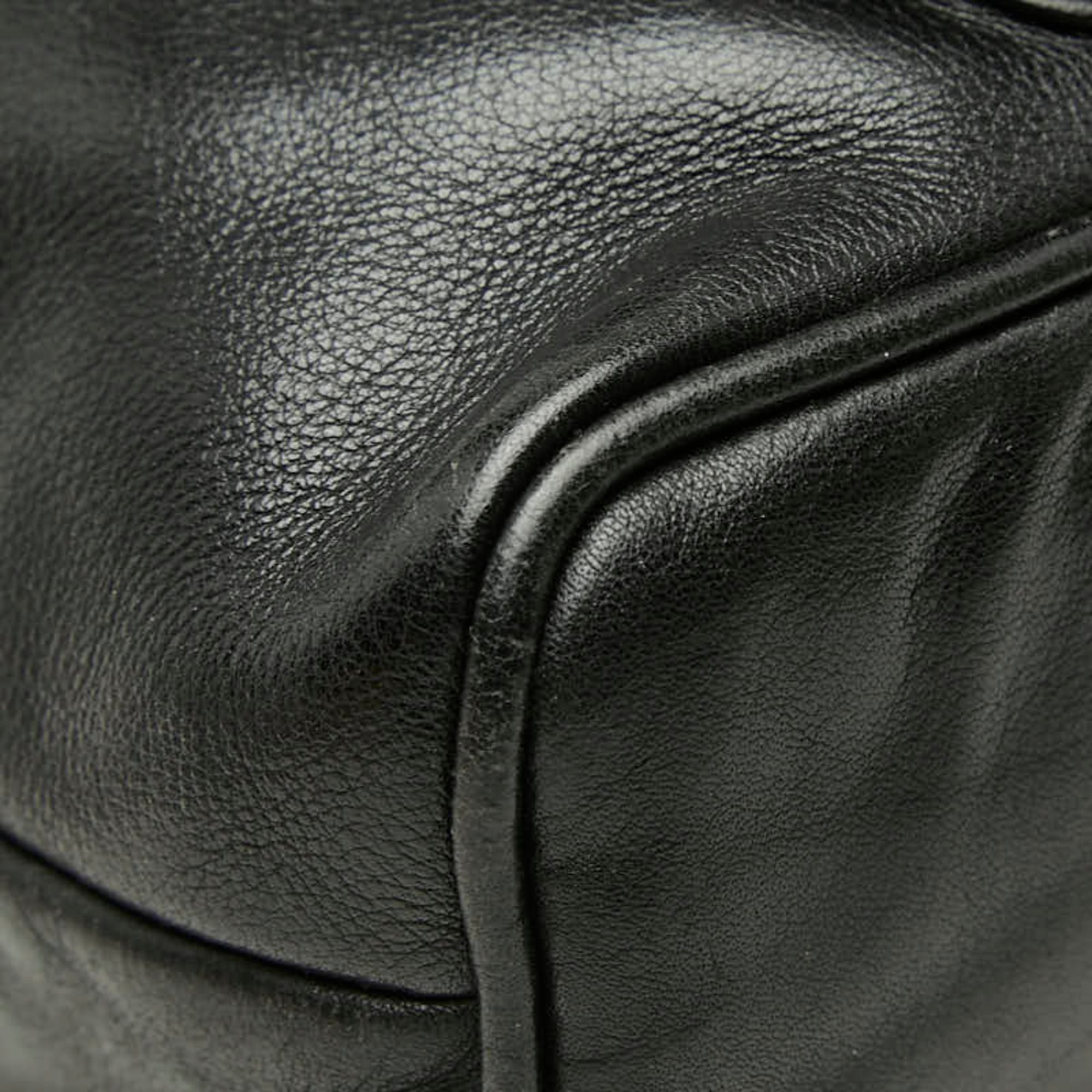 Gucci Black Leather (Pre-Owned)