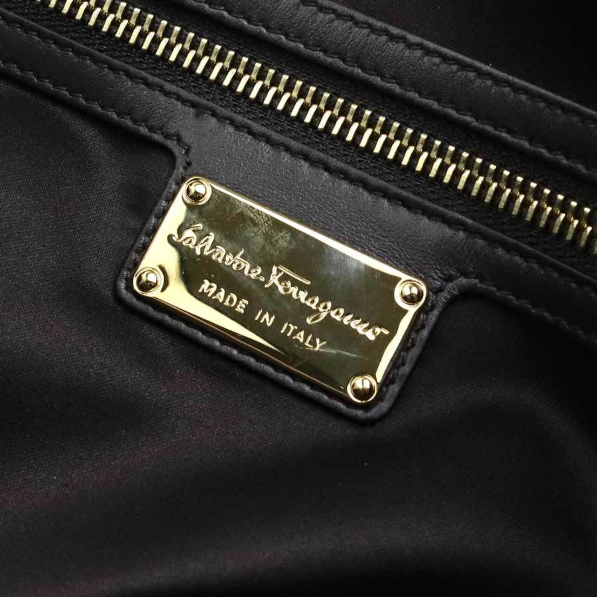 Salvatore Ferragamo Brown Suede Leather Handbag Shoulder Bag (Pre-Owned)