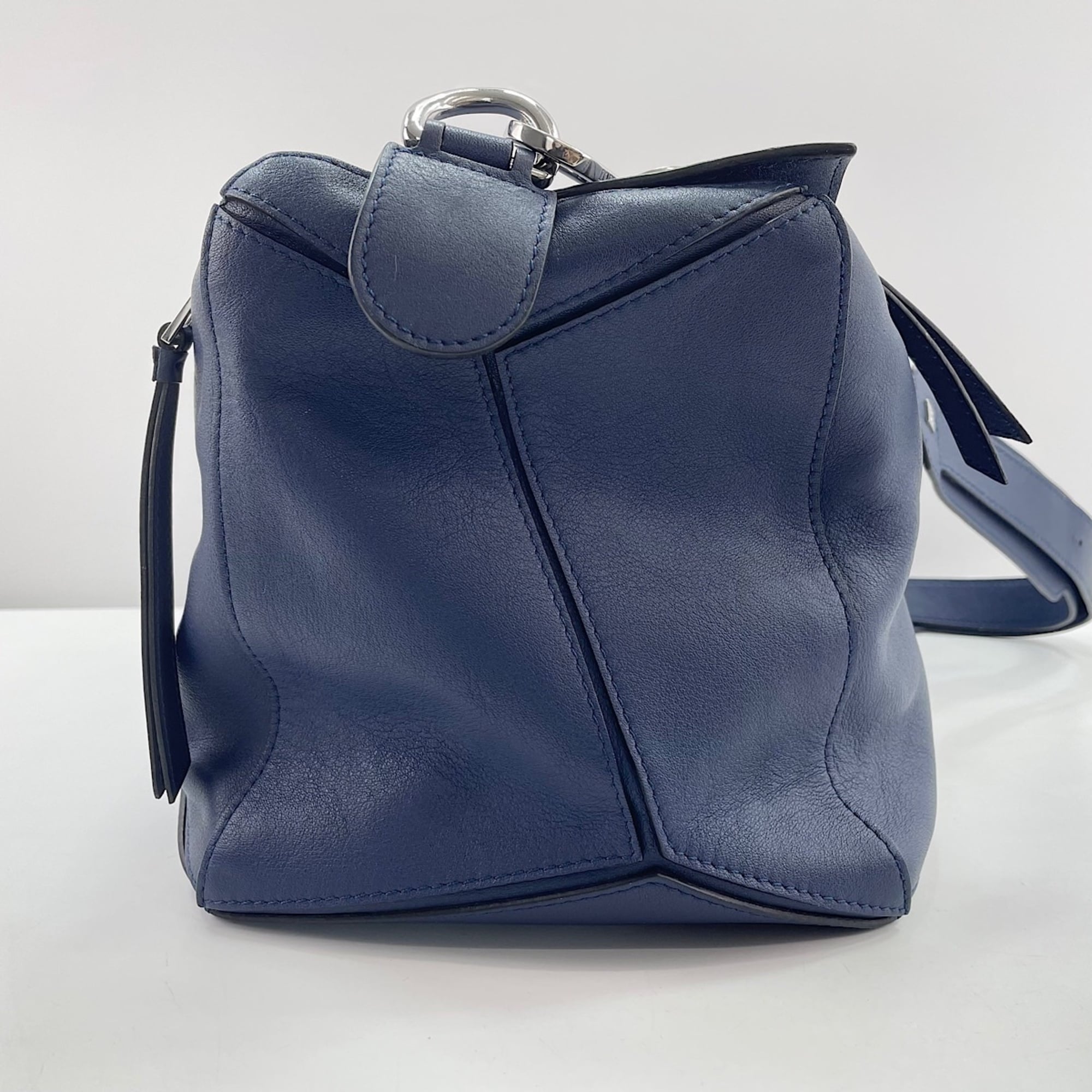 Loewe Blue Shoulder Bag (Pre-Owned)