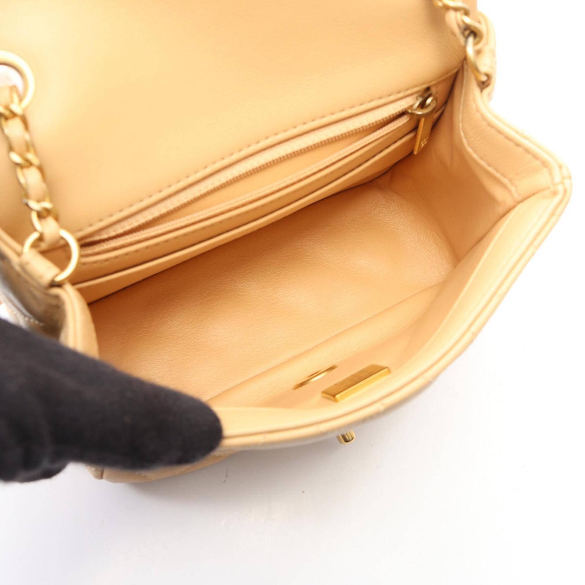 Chanel Matelasse Beige Leather Handbag Shoulder Bag (Pre-Owned)