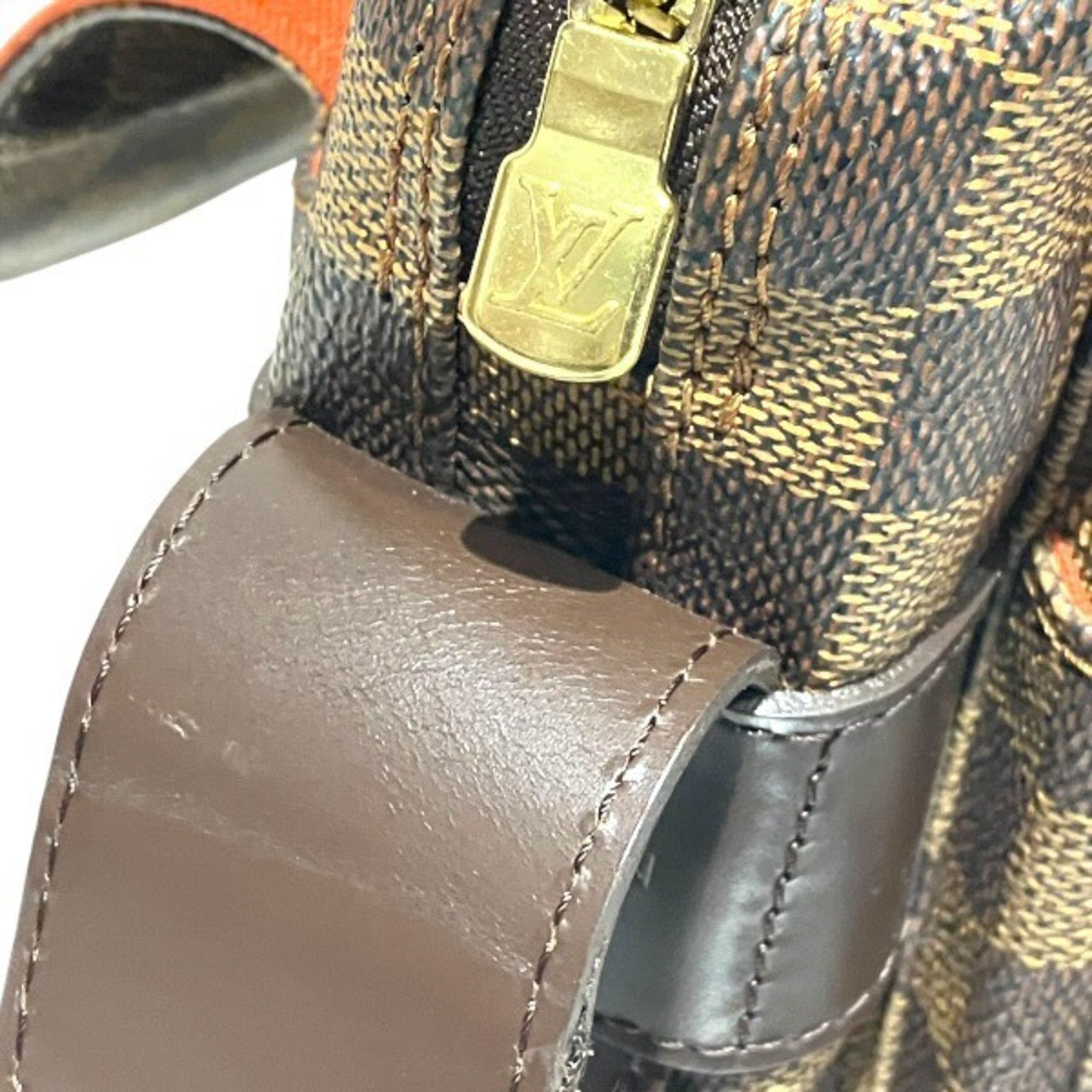 Louis Vuitton Brown Handbag Shoulder Bag (Pre-Owned)