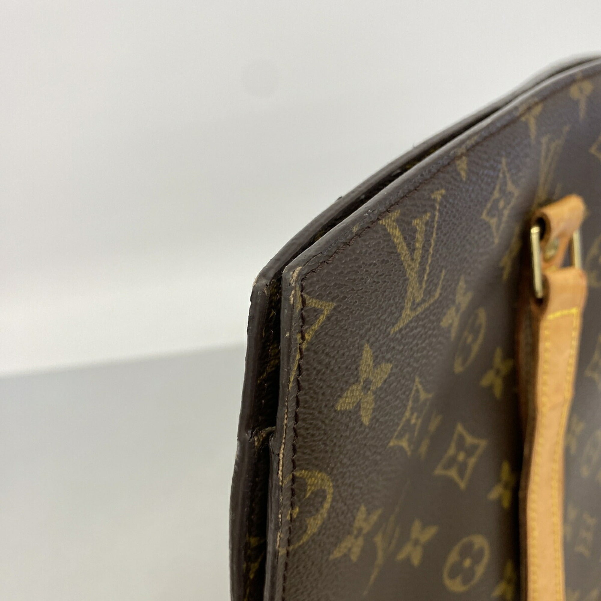 Louis Vuitton Brown Shoulder Bag (Pre-Owned)