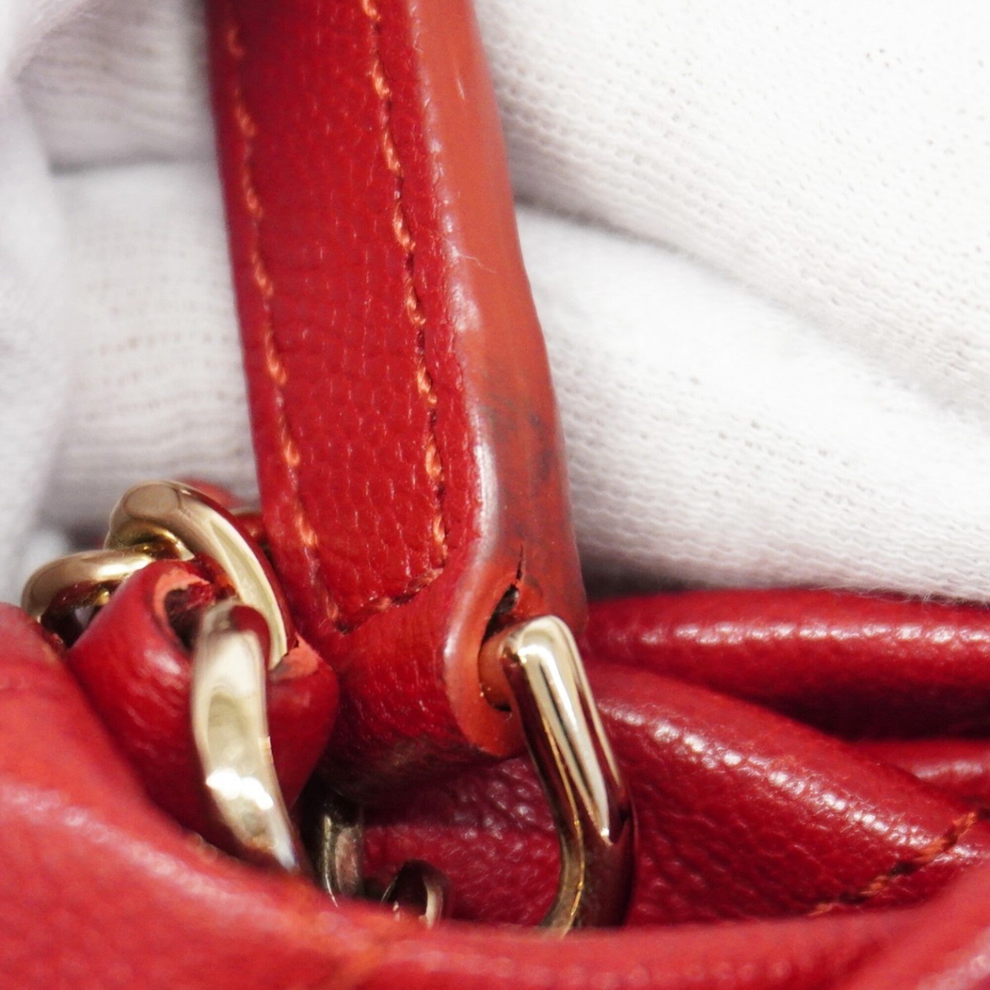 Chanel Red Color Grained Calfskin Handbag (Pre-Owned)