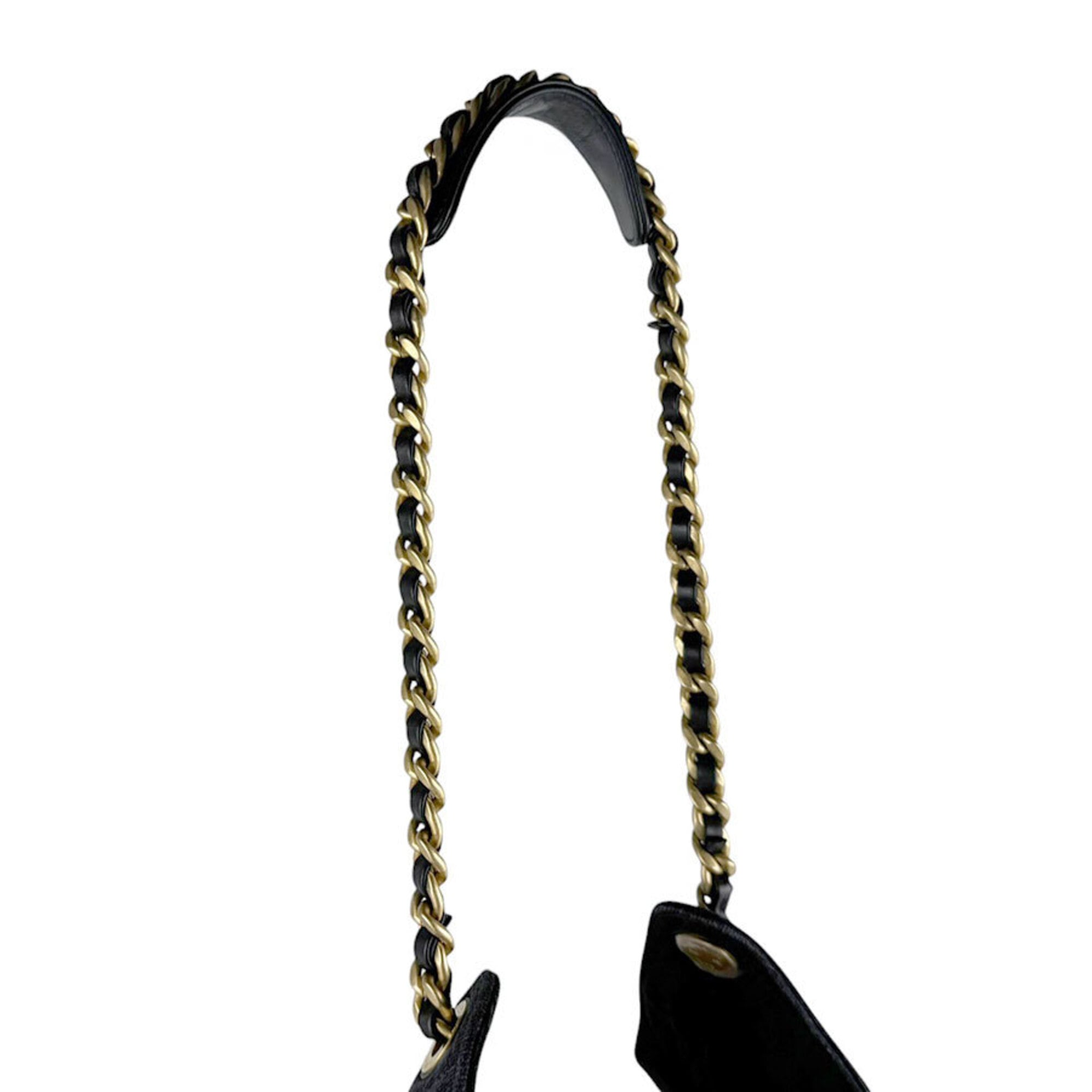 Chanel Black Denim Shoulder Bag (Pre-Owned)
