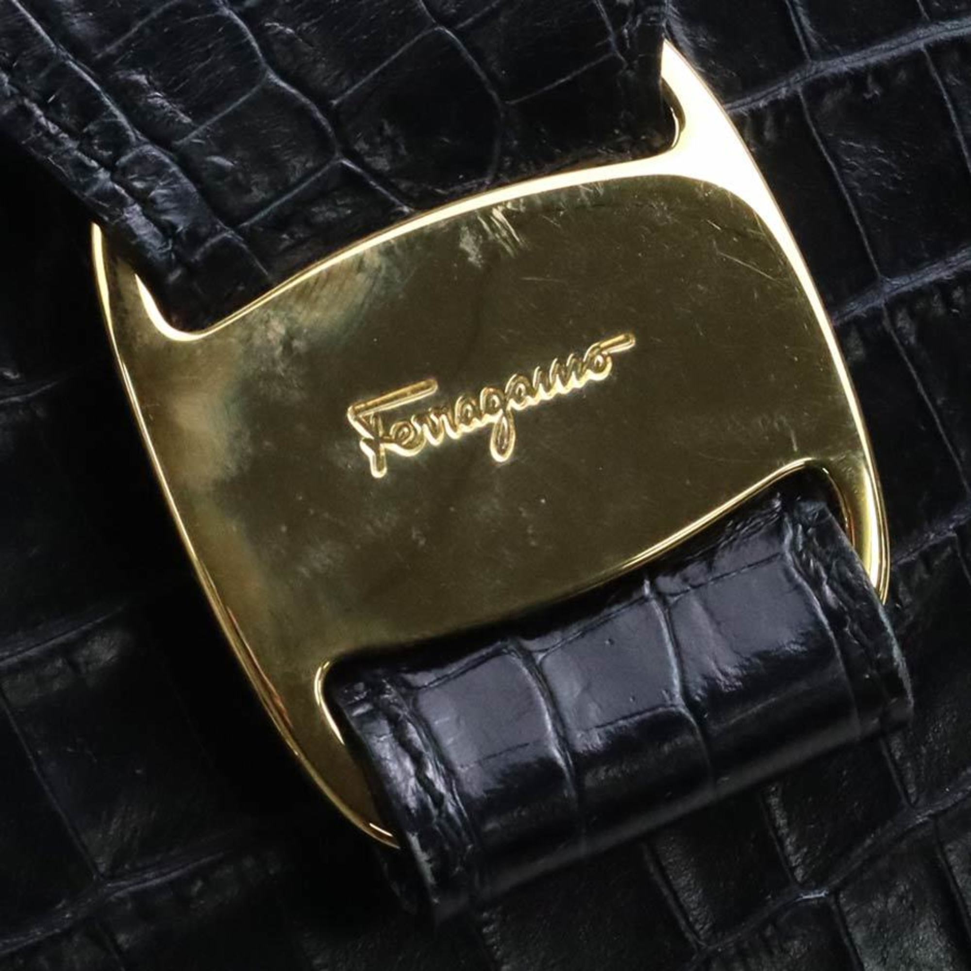 Salvatore Ferragamo Black Leather Handbag Shoulder Bag (Pre-Owned)