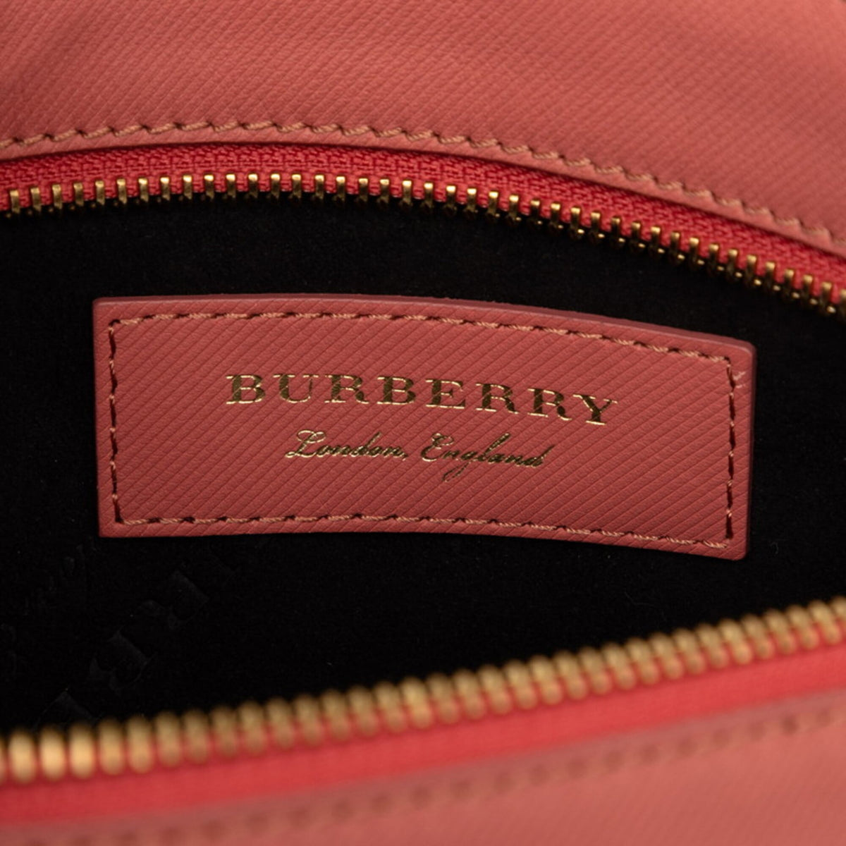 Burberry Pink Leather Clutch Bag (Pre-Owned)