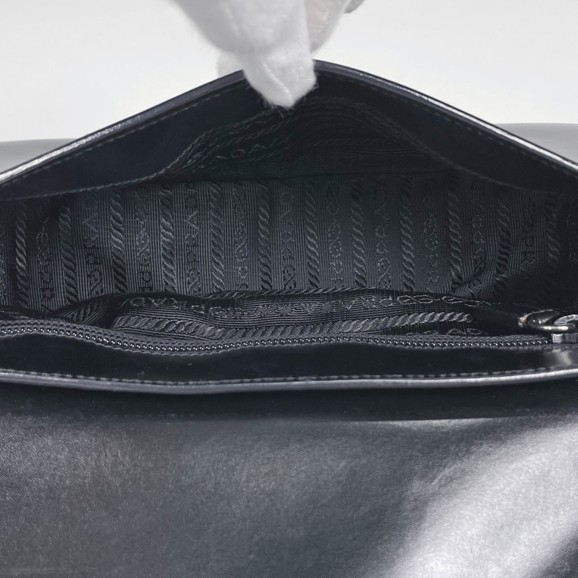 Prada Black Leather Handbag (Pre-Owned)