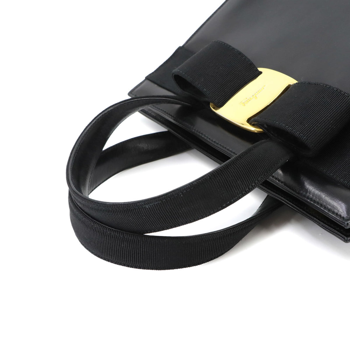 Salvatore Ferragamo Black Leather Handbag Shoulder Bag (Pre-Owned)