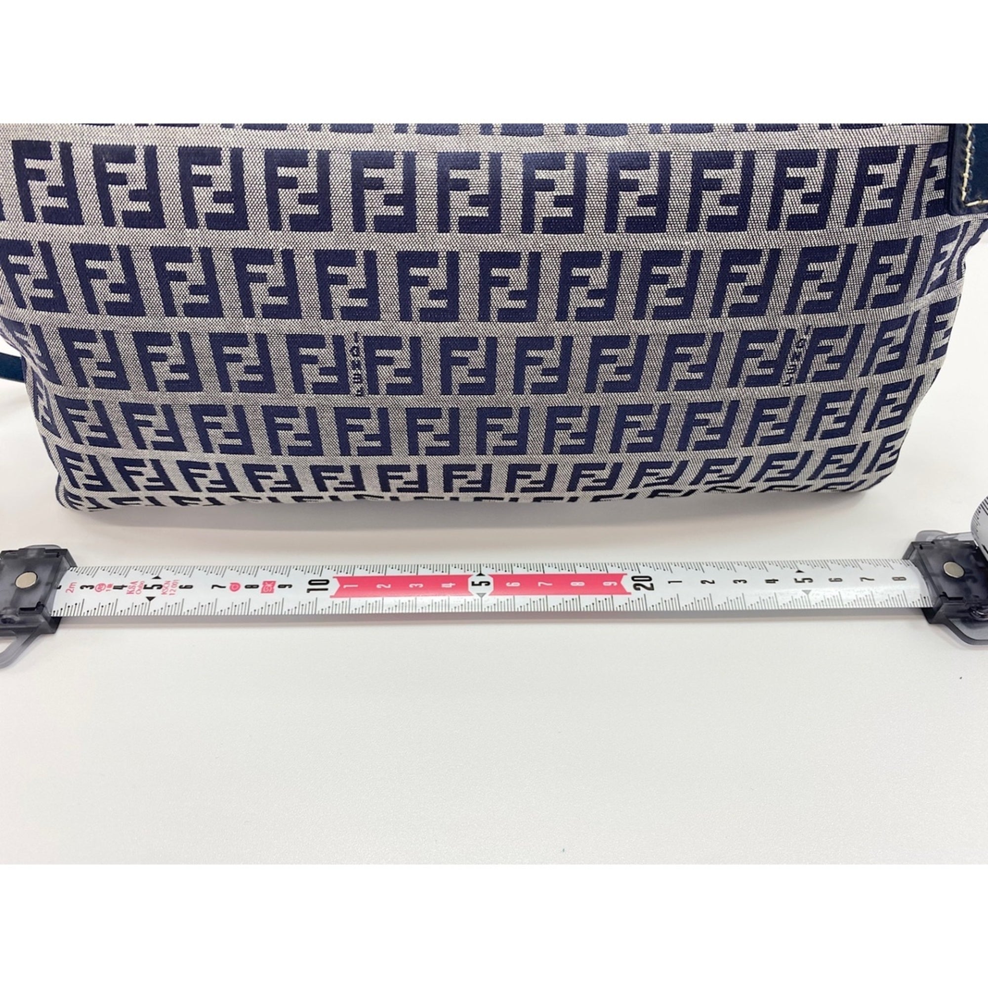 Fendi Navy Shoulder Bag (Pre-Owned)