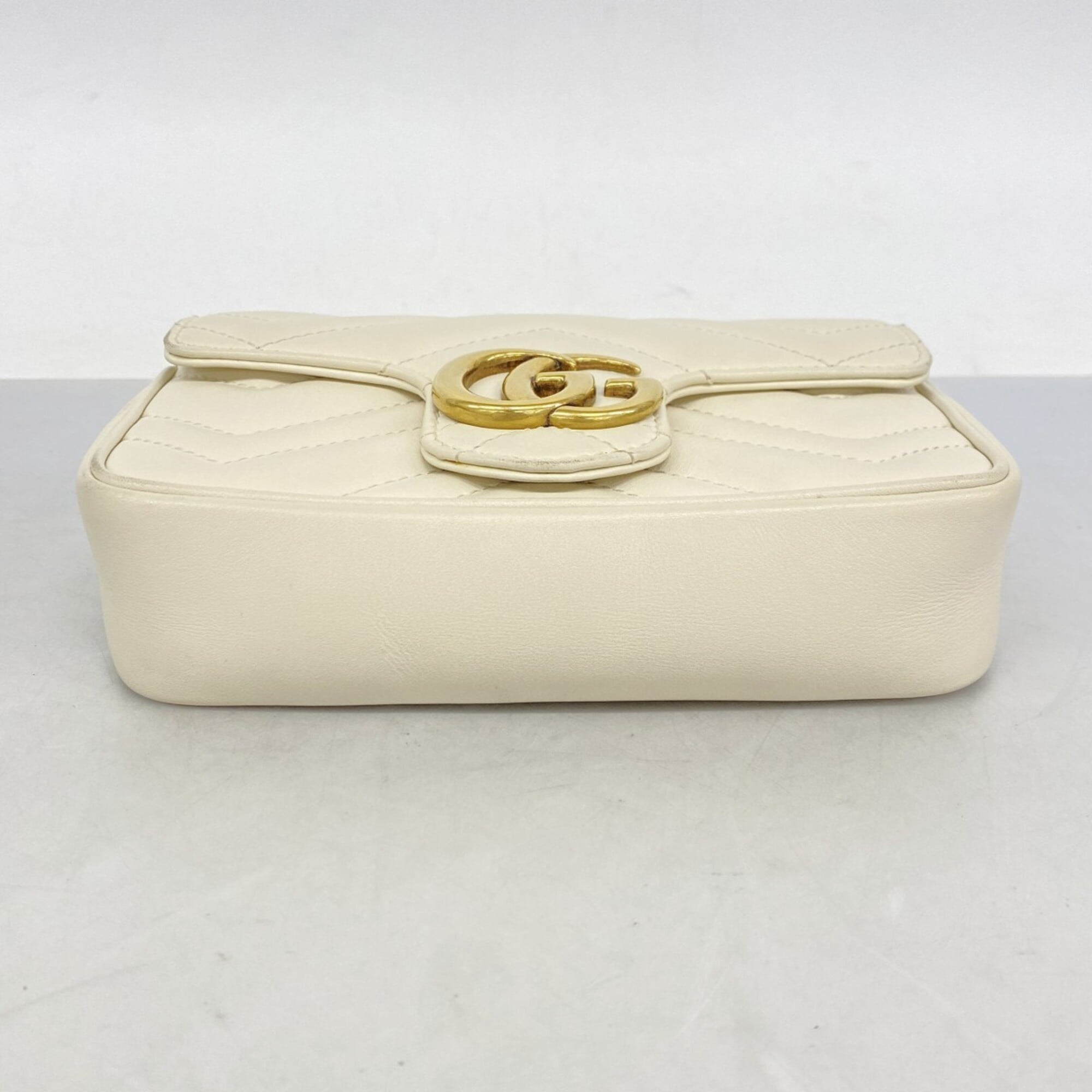 Gucci White Leather Shoulder Bag (Pre-Owned)