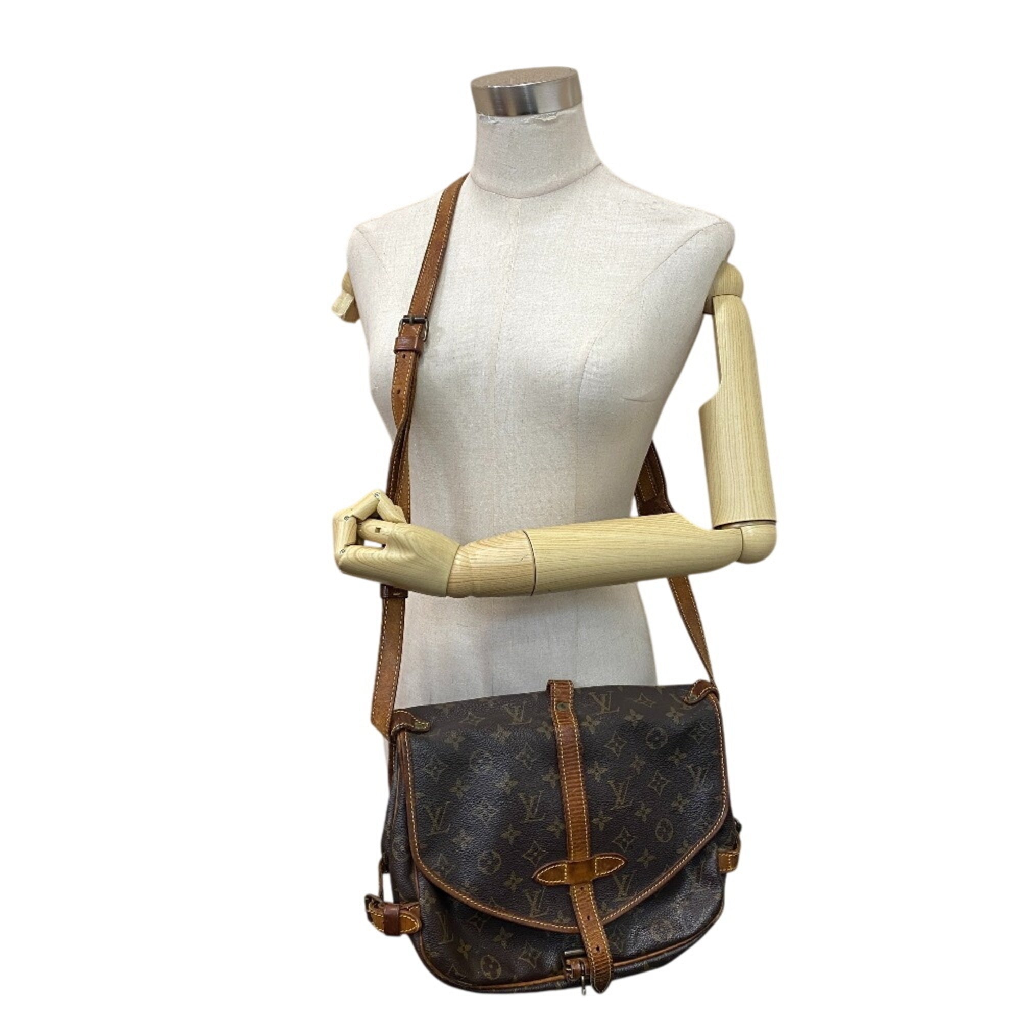 Louis Vuitton Brown Leather Shoulder Bag (Pre-Owned)