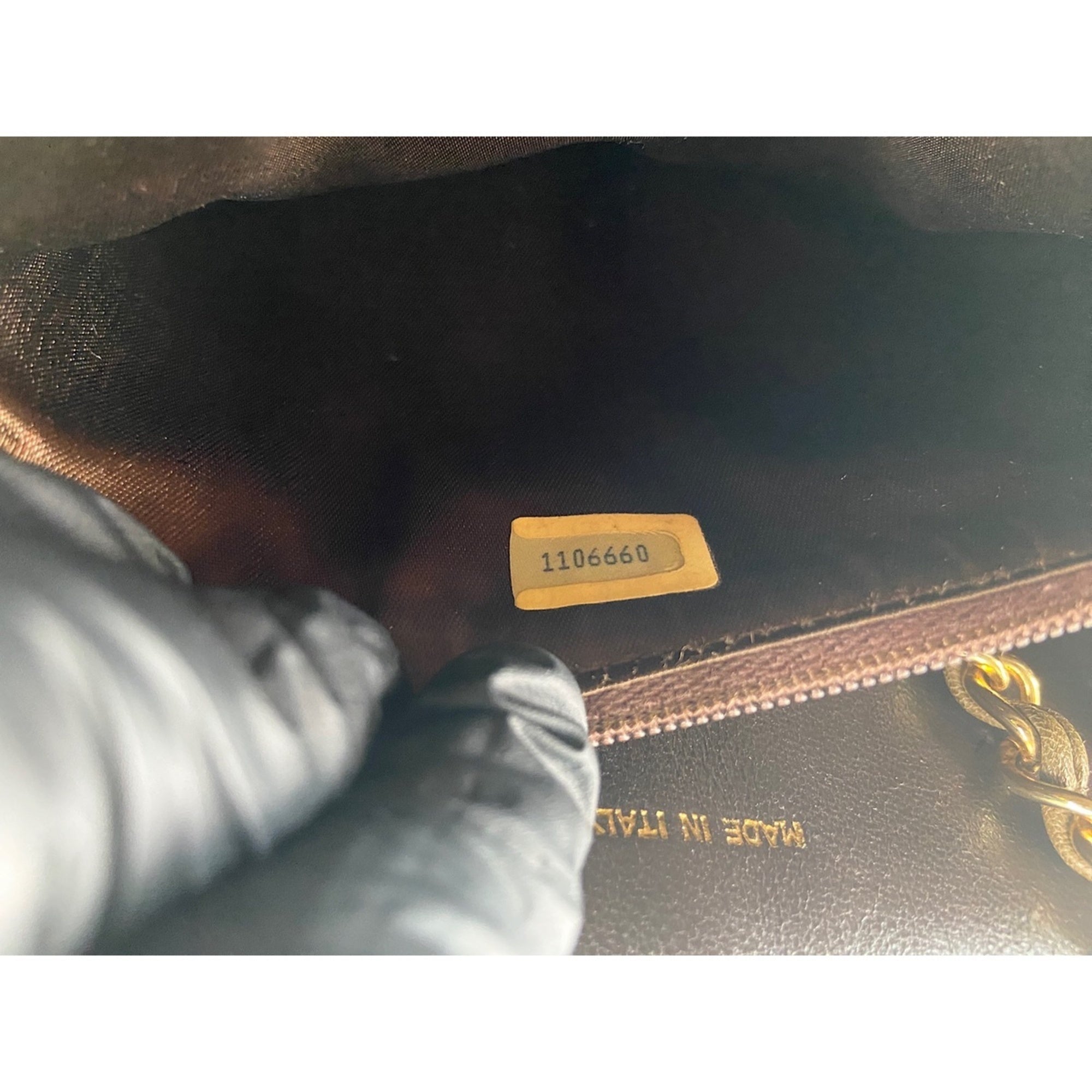Chanel Green Shoulder Bag (Pre-Owned)