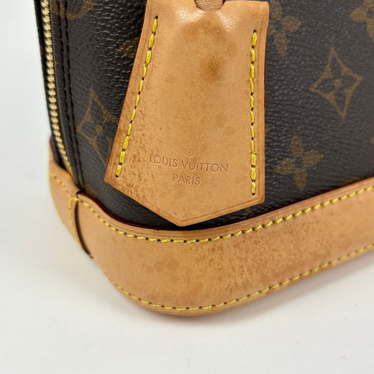 Louis Vuitton Brown Monogram Handbag (Pre-Owned)