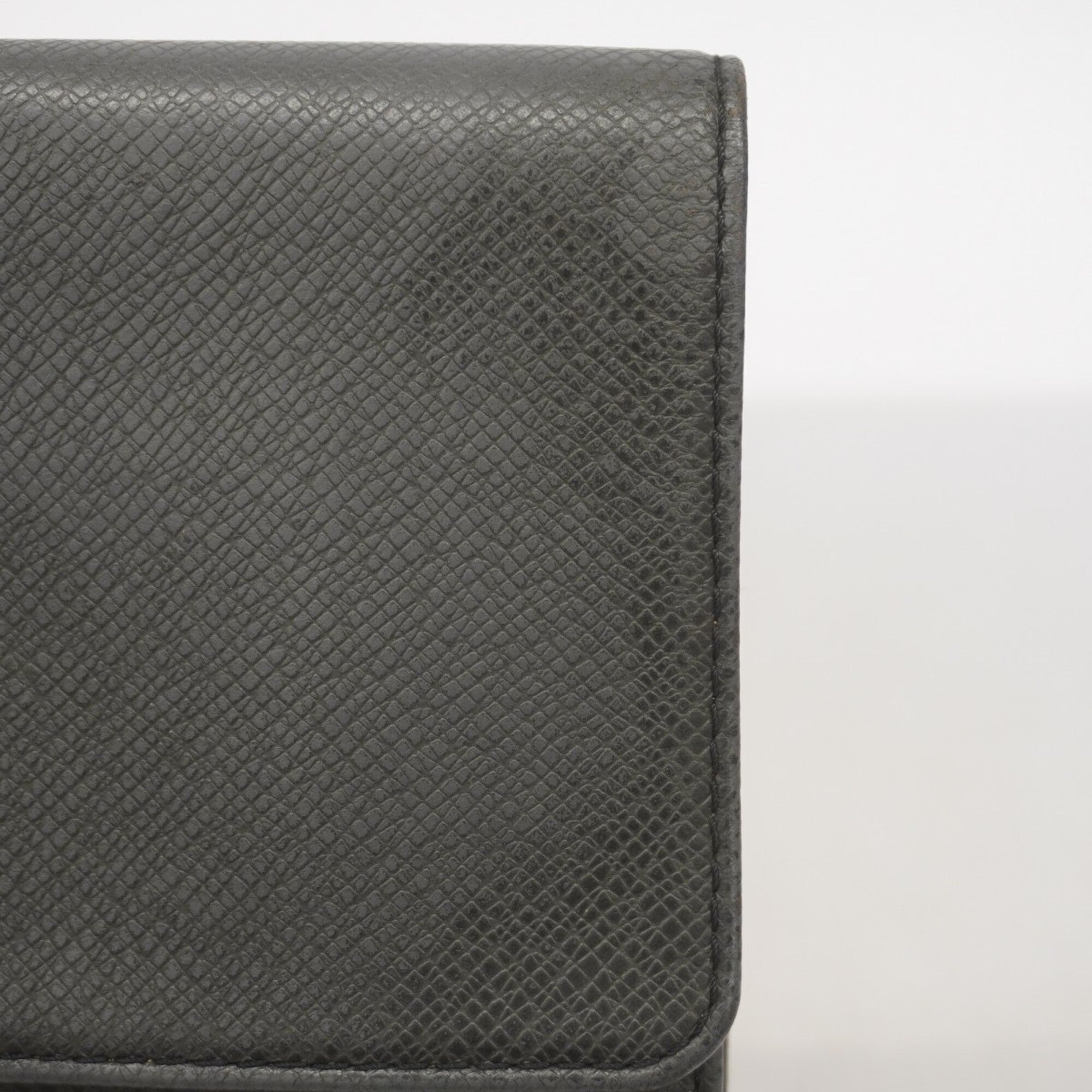Louis Vuitton Ardoise Clutch Bag (Pre-Owned)