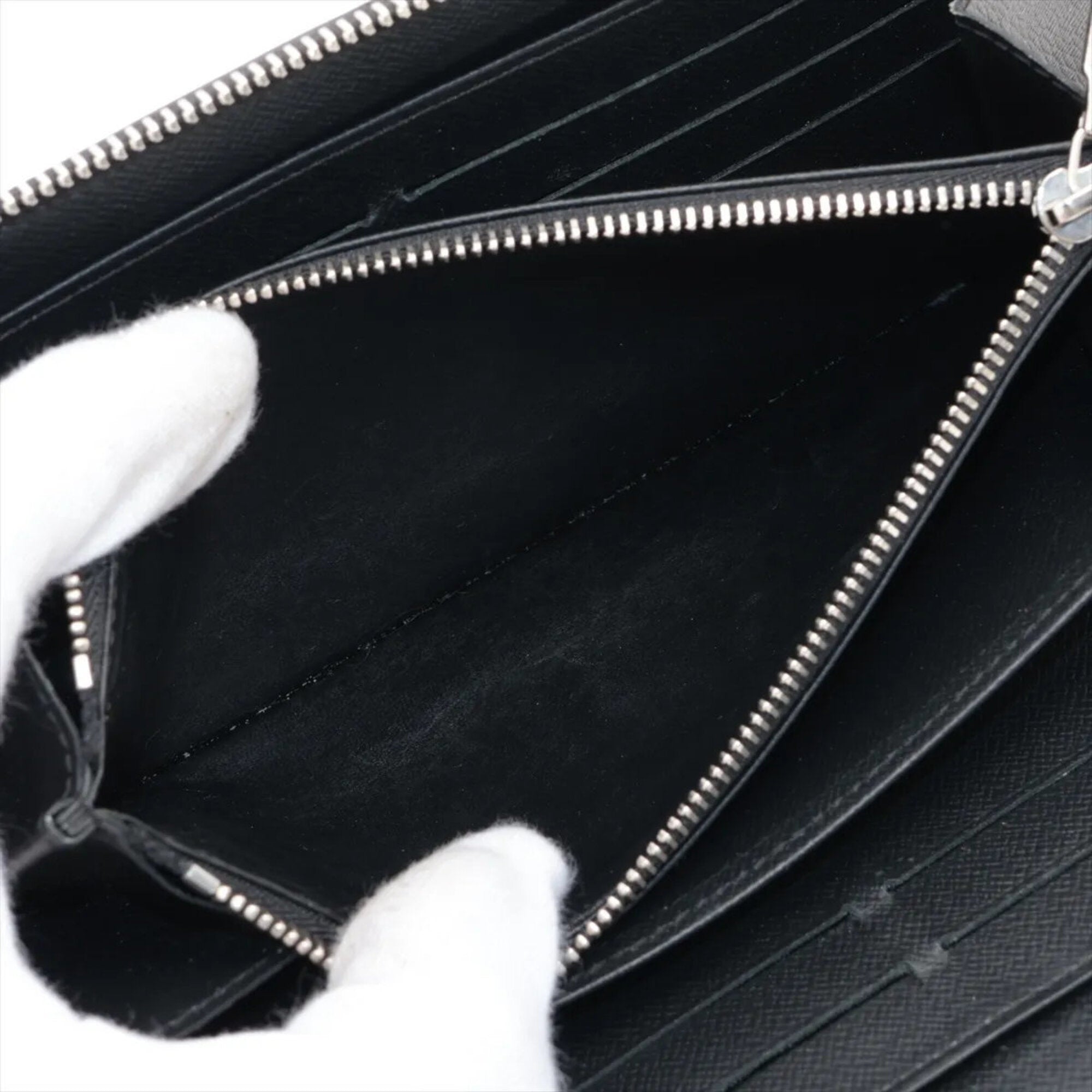 Louis Vuitton Noir Leather Long Wallet (Bi-Fold) (Pre-Owned)