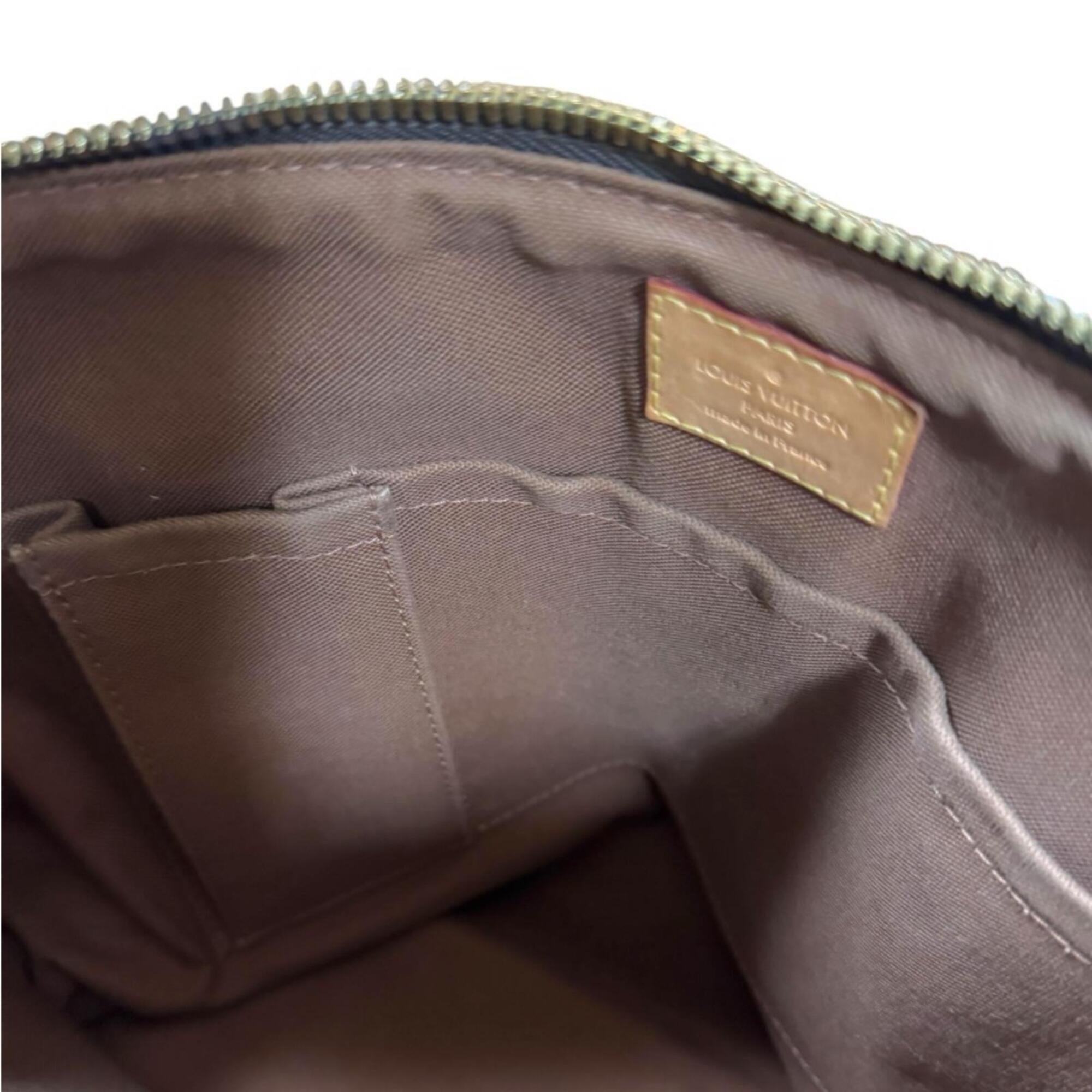 Louis Vuitton Brown Monogram Canvas Shoulder Bag (Pre-Owned)