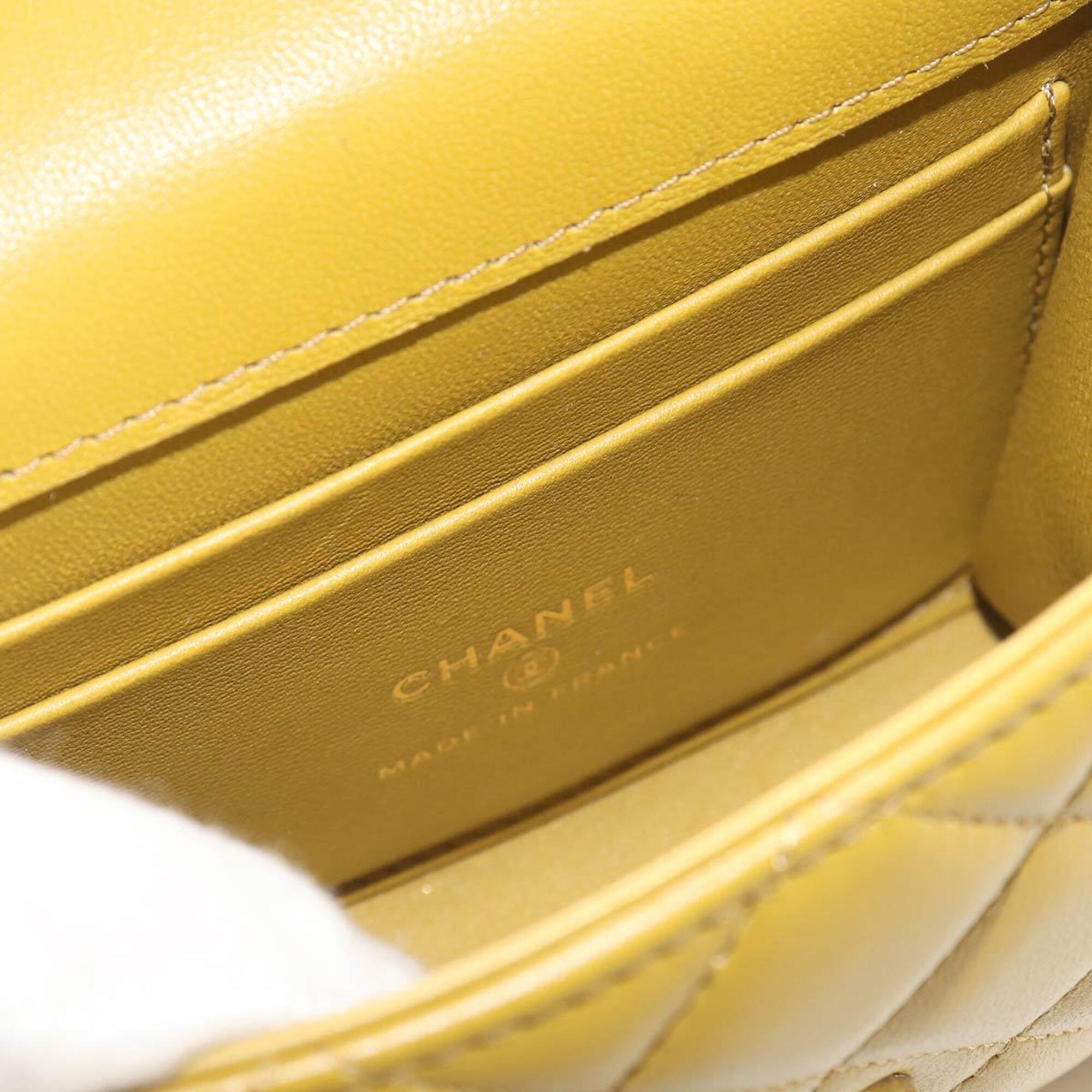Chanel Green Handbag Shoulder Bag (Pre-Owned)
