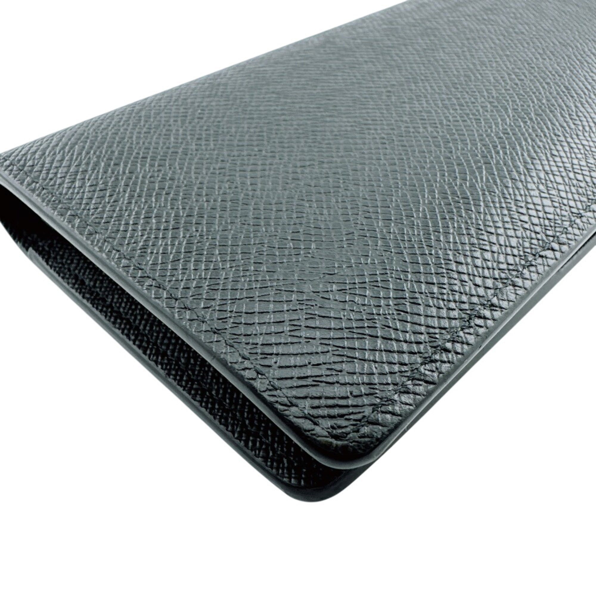 Louis Vuitton Taiga Black Leather Long Wallet (Bi-Fold) (Pre-Owned)