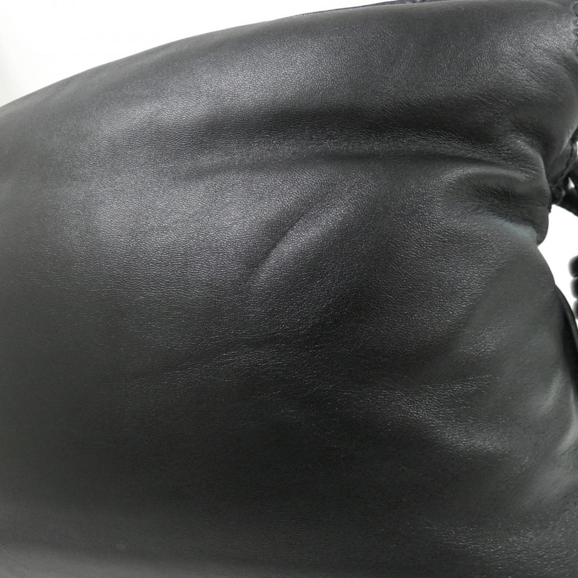 Loewe Black Leather Handbag (Pre-Owned)