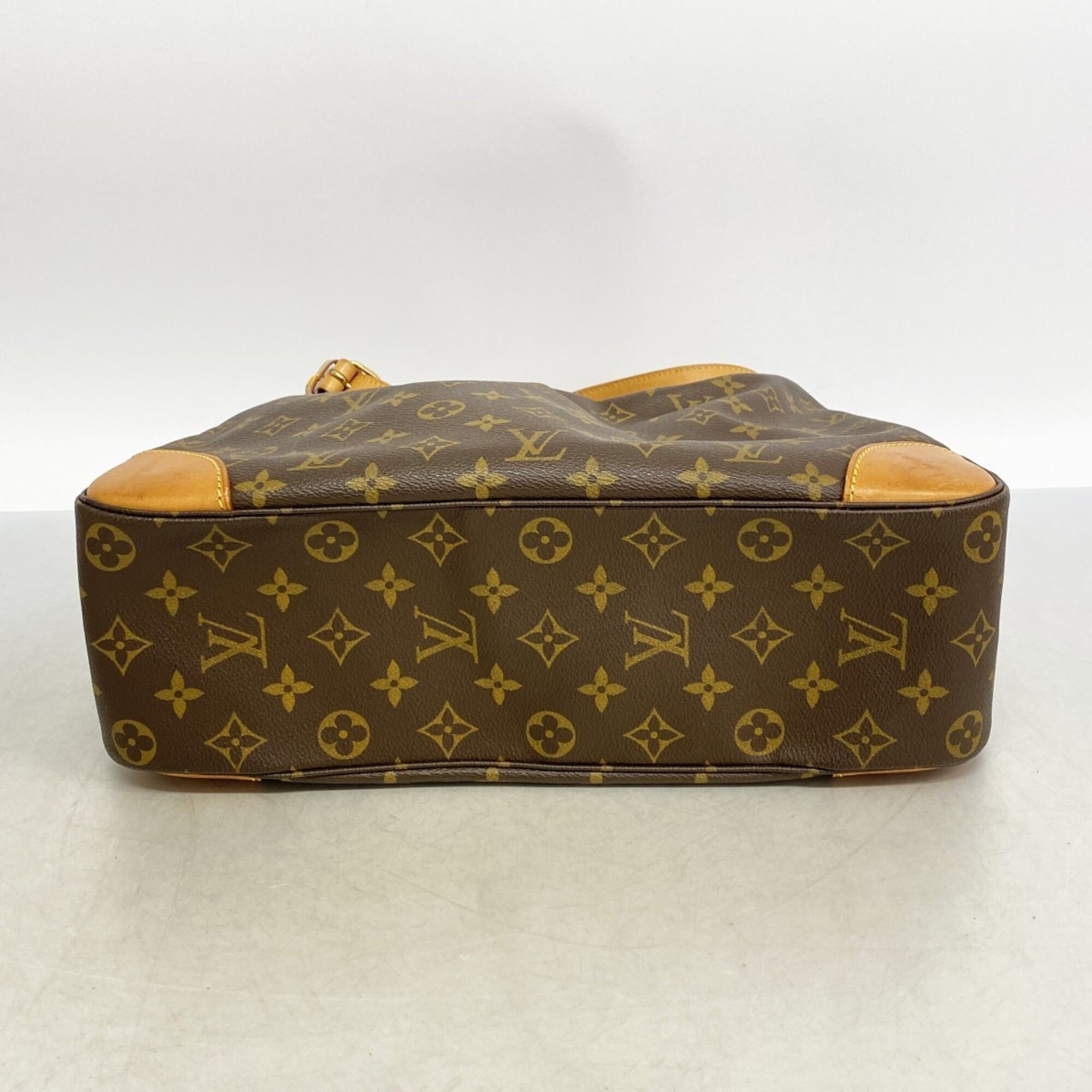 Louis Vuitton Brown Shoulder Bag (Pre-Owned)