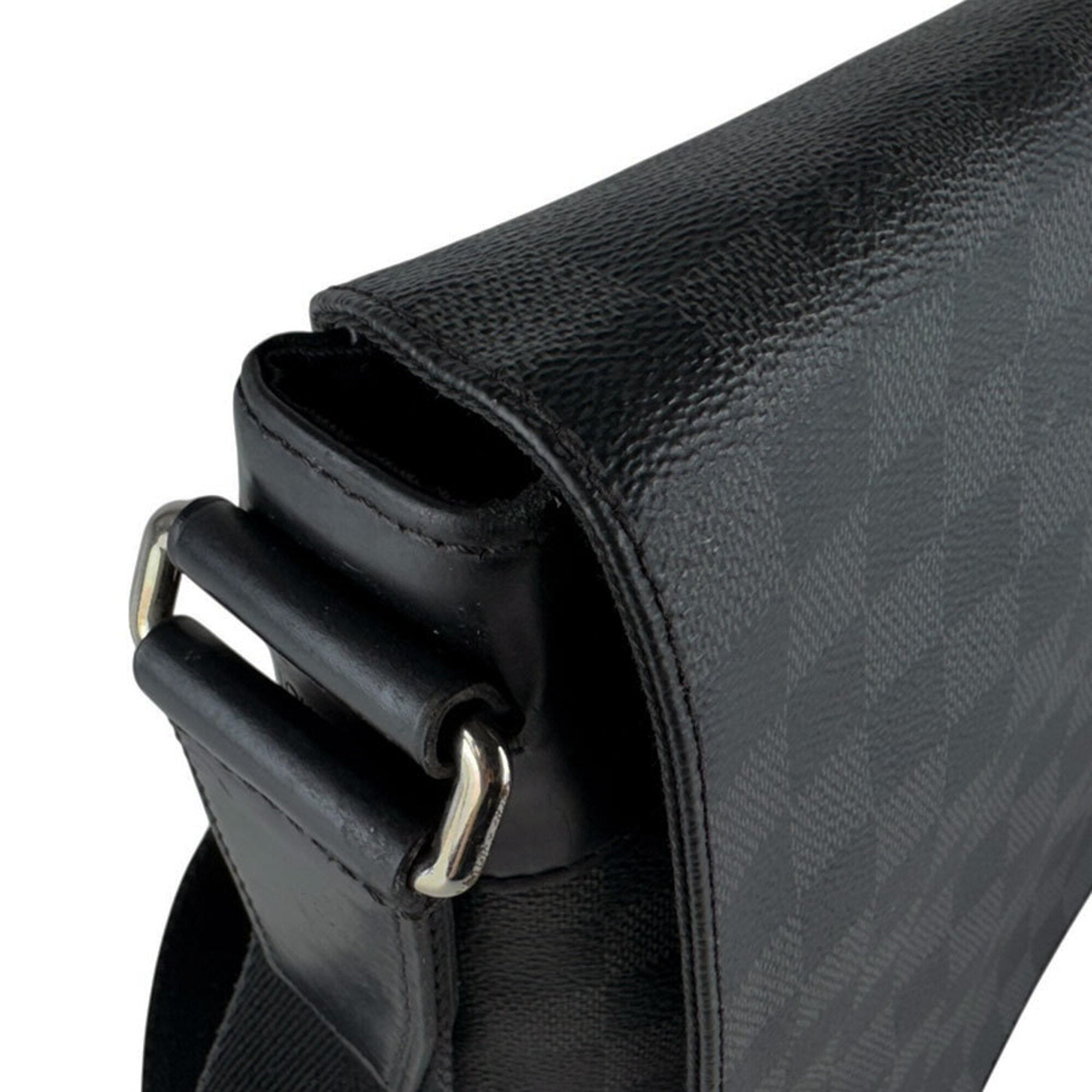 Louis Vuitton Black Damier Graphite Damier Graphite Shoulder Bag (Pre-Owned)