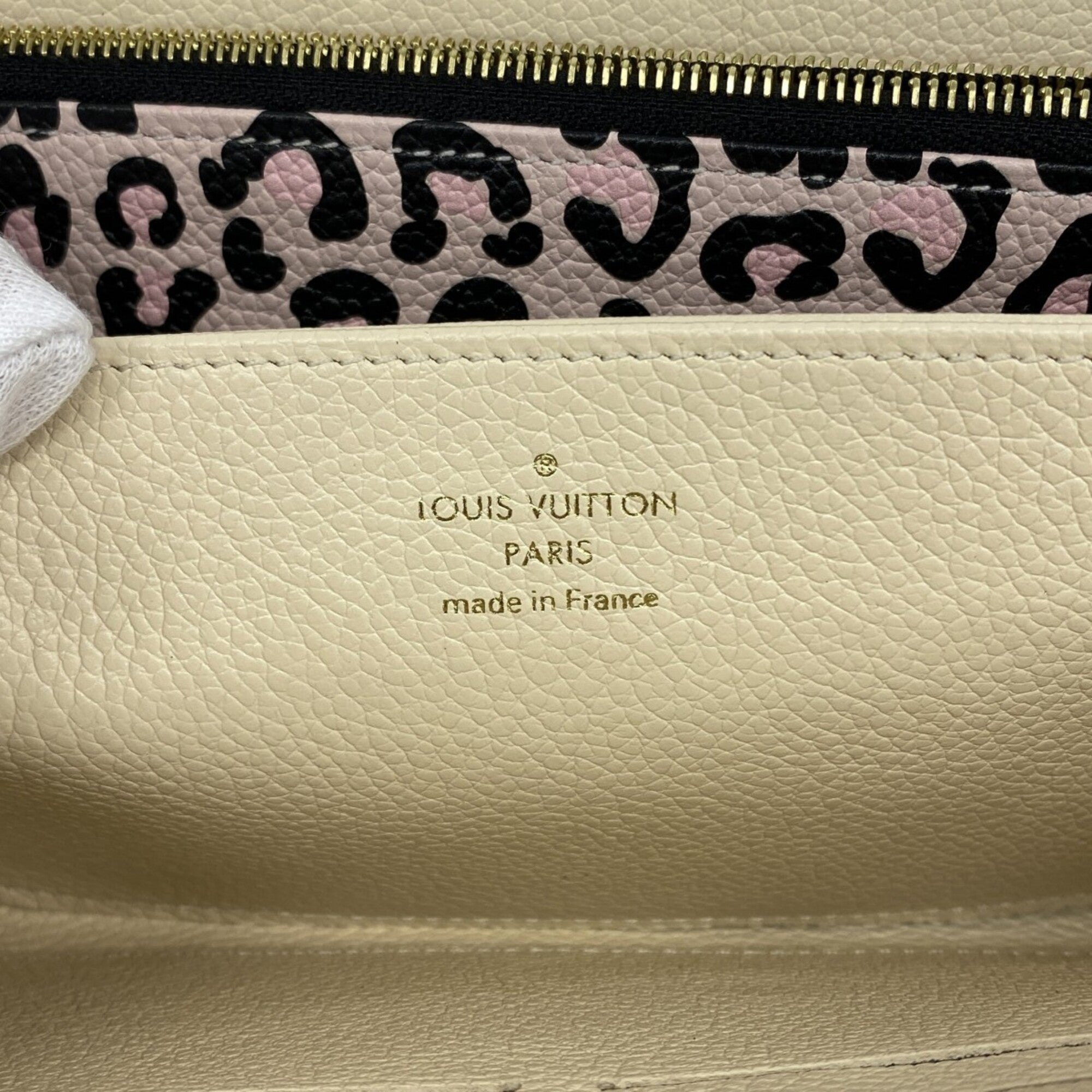Louis Vuitton Cream Long Wallet (Bi-Fold) (Pre-Owned)